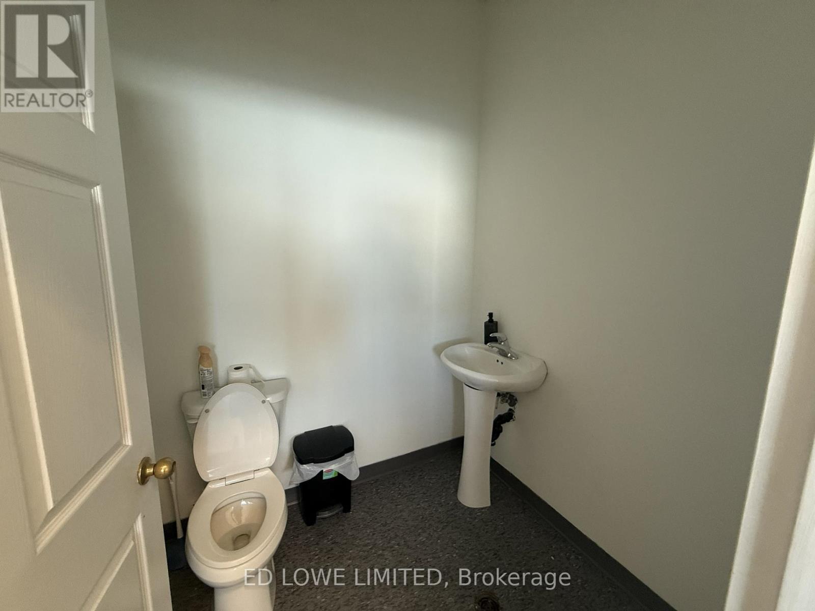 9 - 131 Saunders Road, Barrie (0 East), Ontario  L4N 9A6 - Photo 10 - S12816930