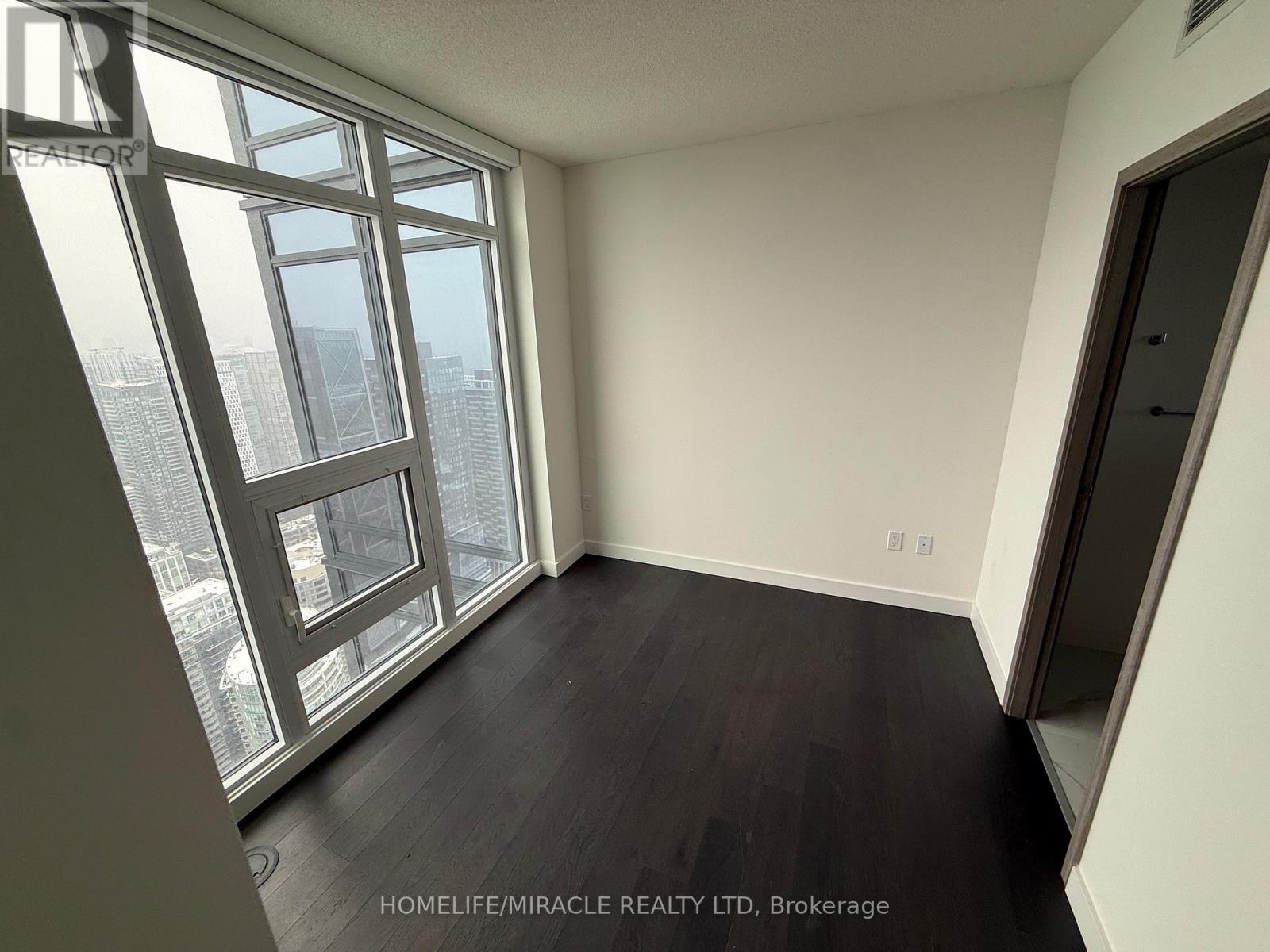 6508 - 1 Concord Cityplace Way, Toronto, Ontario  M5V 0X3 - Photo 13 - C12794454