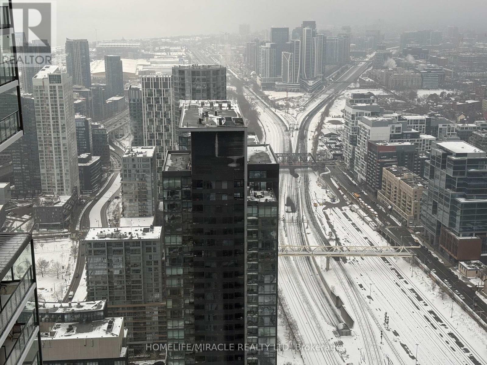 6508 - 1 Concord Cityplace Way, Toronto, Ontario  M5V 0X3 - Photo 11 - C12794454