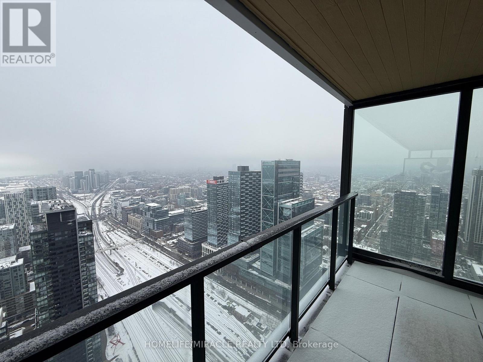 6508 - 1 Concord Cityplace Way, Toronto, Ontario  M5V 0X3 - Photo 17 - C12794454