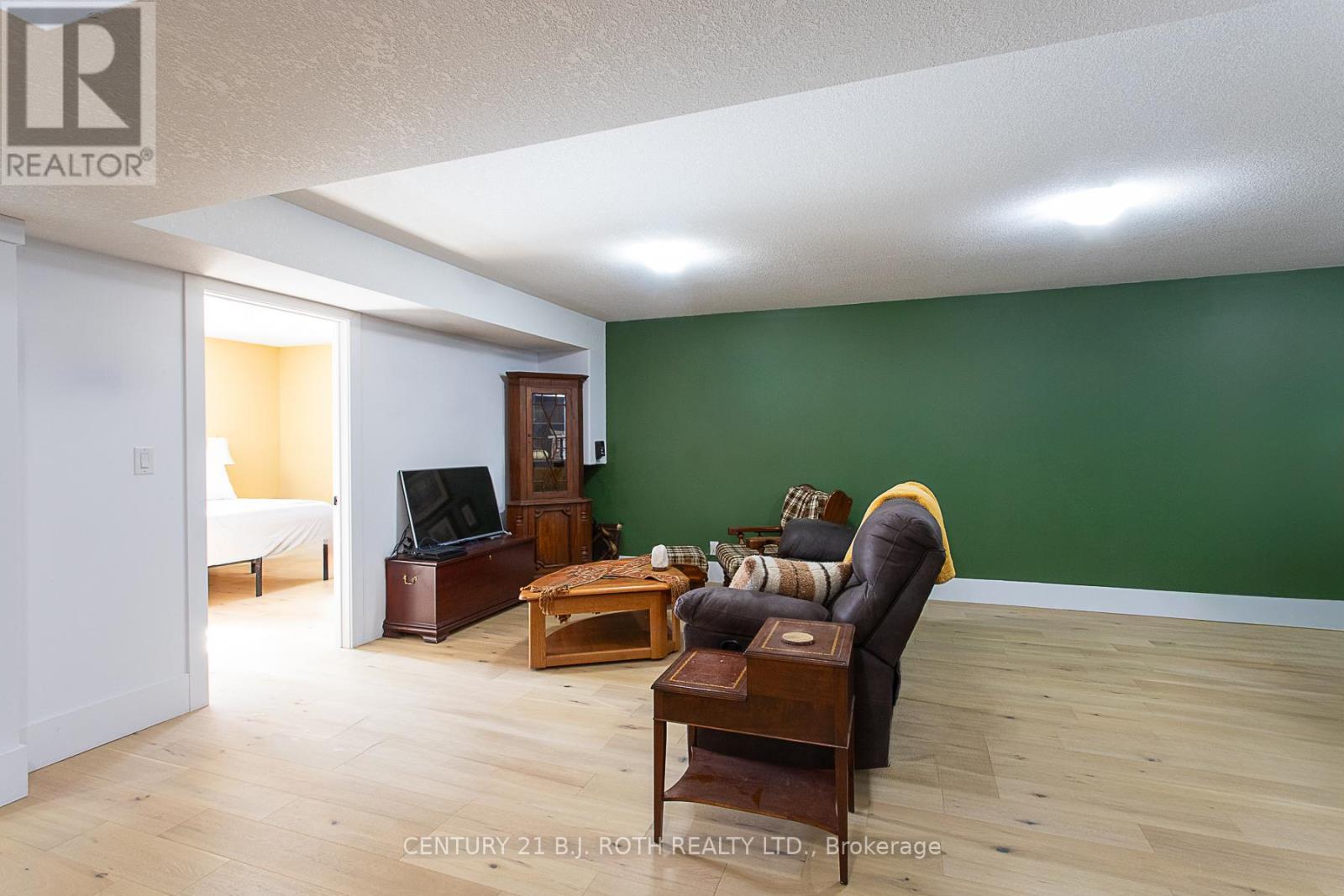 3200 Beach Avenue, Innisfil, Ontario  L9S 2K6 - Photo 21 - N12813542