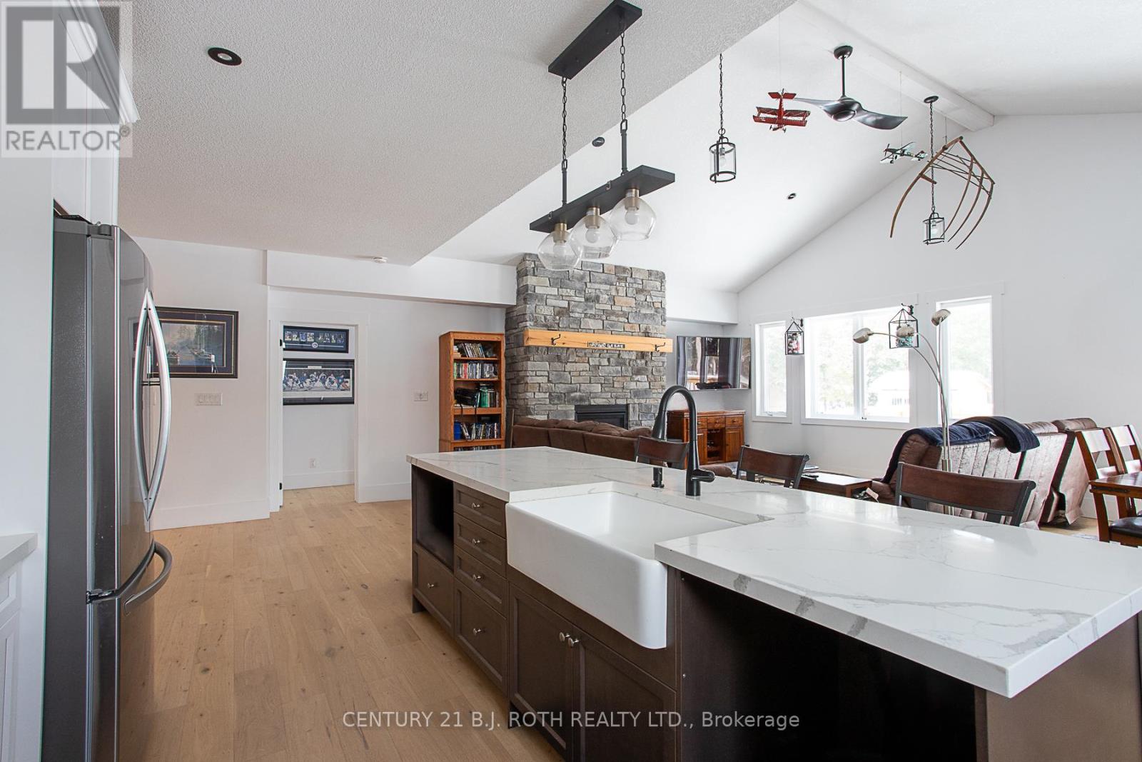 3200 Beach Avenue, Innisfil, Ontario  L9S 2K6 - Photo 11 - N12813542