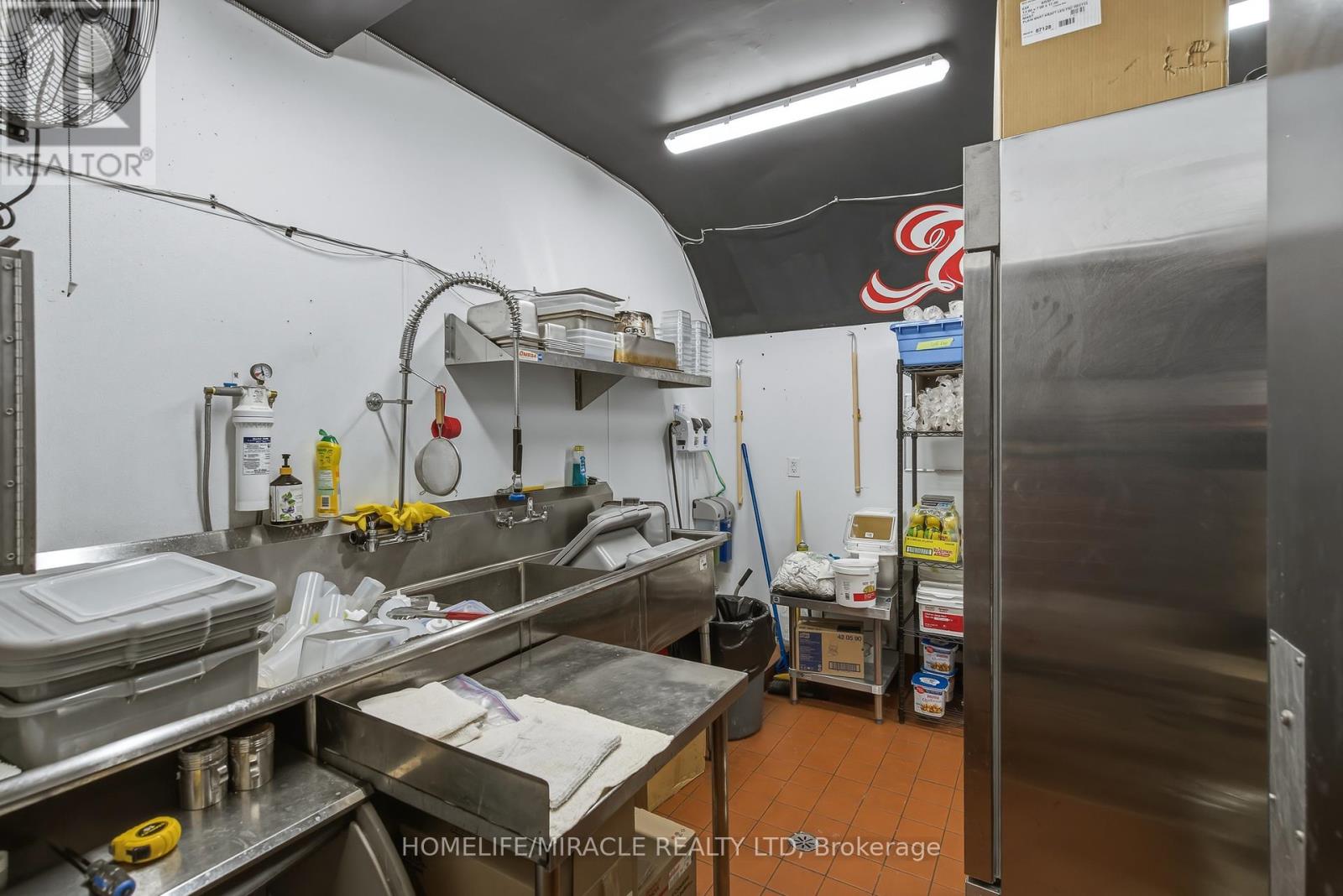 45 James Street, St. Catharines, Ontario  L2R 5B9 - Photo 17 - X12813834