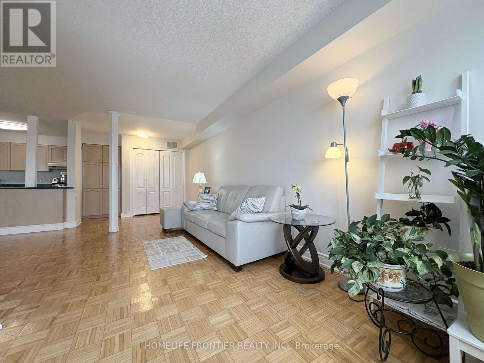 1906 - 1580 Mississauga Vly Boulevard, Mississauga, Ontario L5A 3T8 - Photo 11 - W12816922