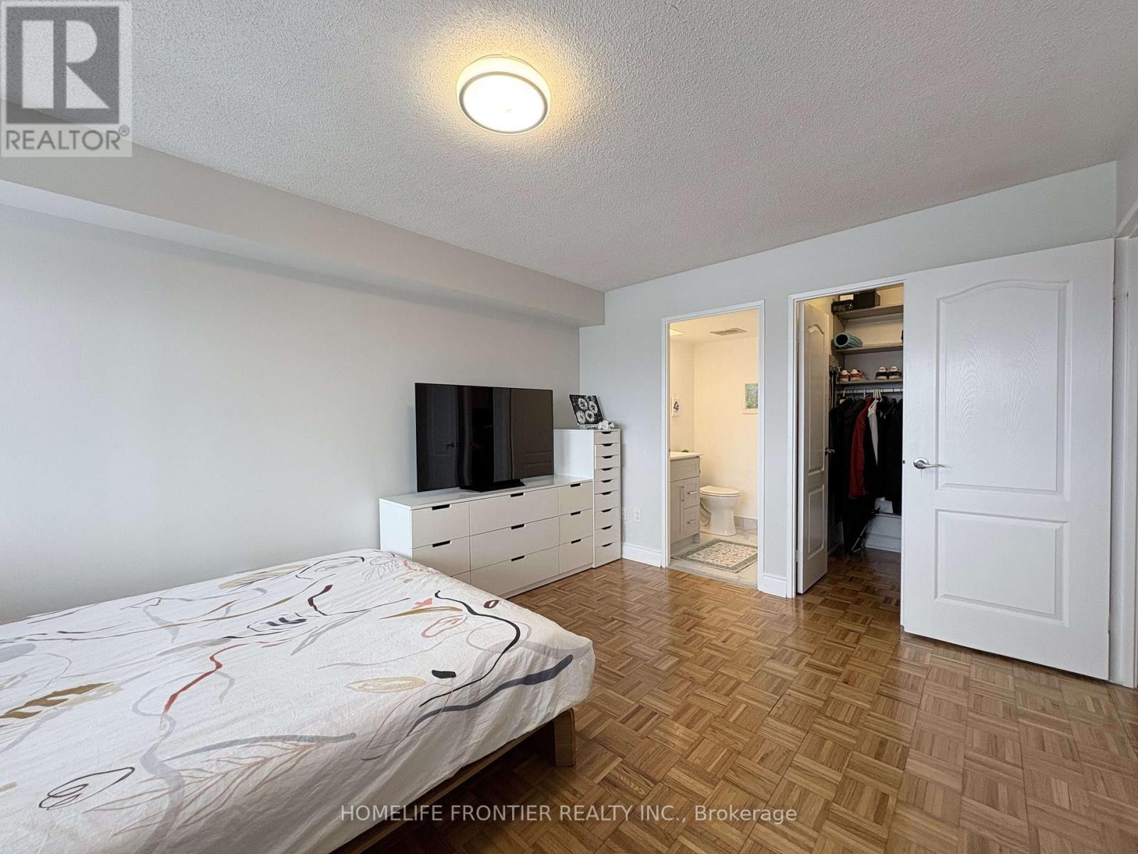 1906 - 1580 Mississauga Vly Boulevard, Mississauga, Ontario L5A 3T8 - Photo 28 - W12816922