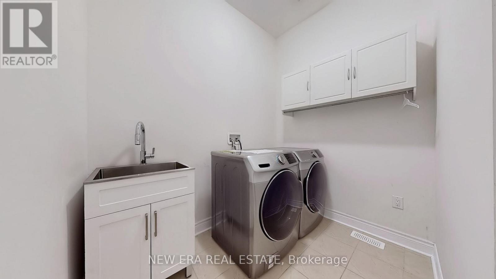 77 Wildflower Lane, Halton Hills, Ontario  L7G 0A5 - Photo 22 - W12816924