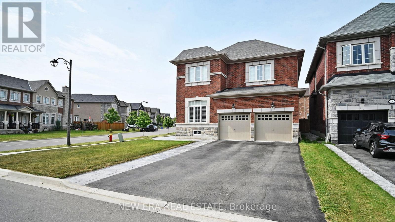 77 Wildflower Lane, Halton Hills, Ontario  L7G 0A5 - Photo 5 - W12816924