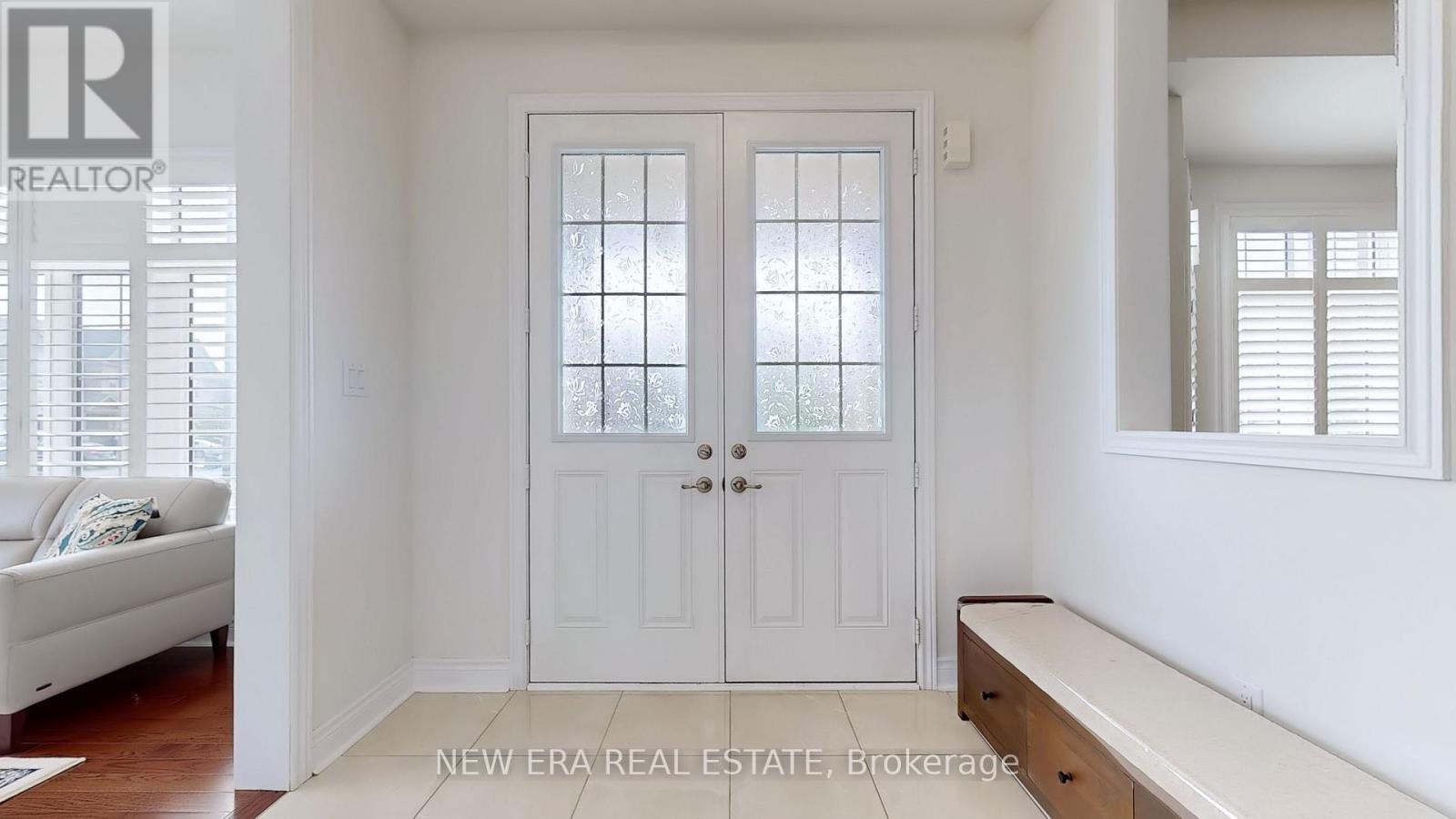 77 Wildflower Lane, Halton Hills, Ontario  L7G 0A5 - Photo 6 - W12816924