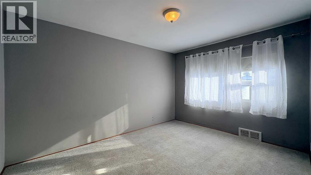 1106 2 Avenue, Wainwright, Alberta  T9W 1K7 - Photo 8 - A2287269