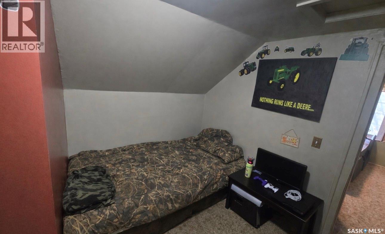 2014 1st Street N, Rockglen, Saskatchewan  S0H 3R0 - Photo 12 - SK028558