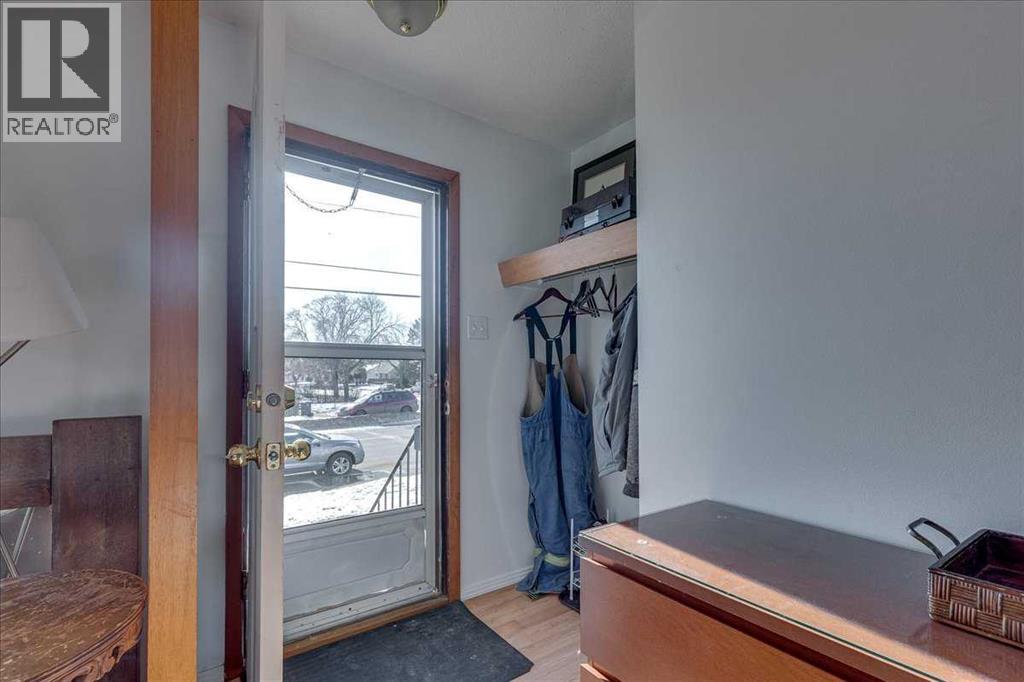 5510 57 Avenue, Ponoka, Alberta  T4J 1L6 - Photo 3 - A2286649