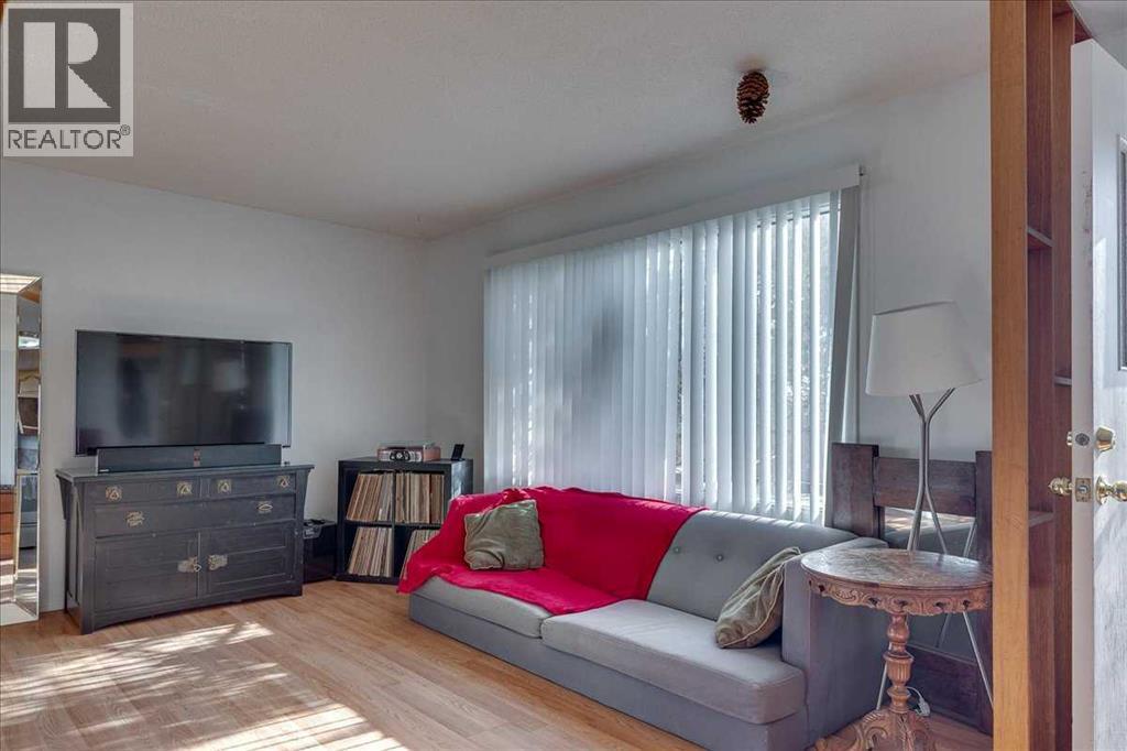 5510 57 Avenue, Ponoka, Alberta  T4J 1L6 - Photo 4 - A2286649