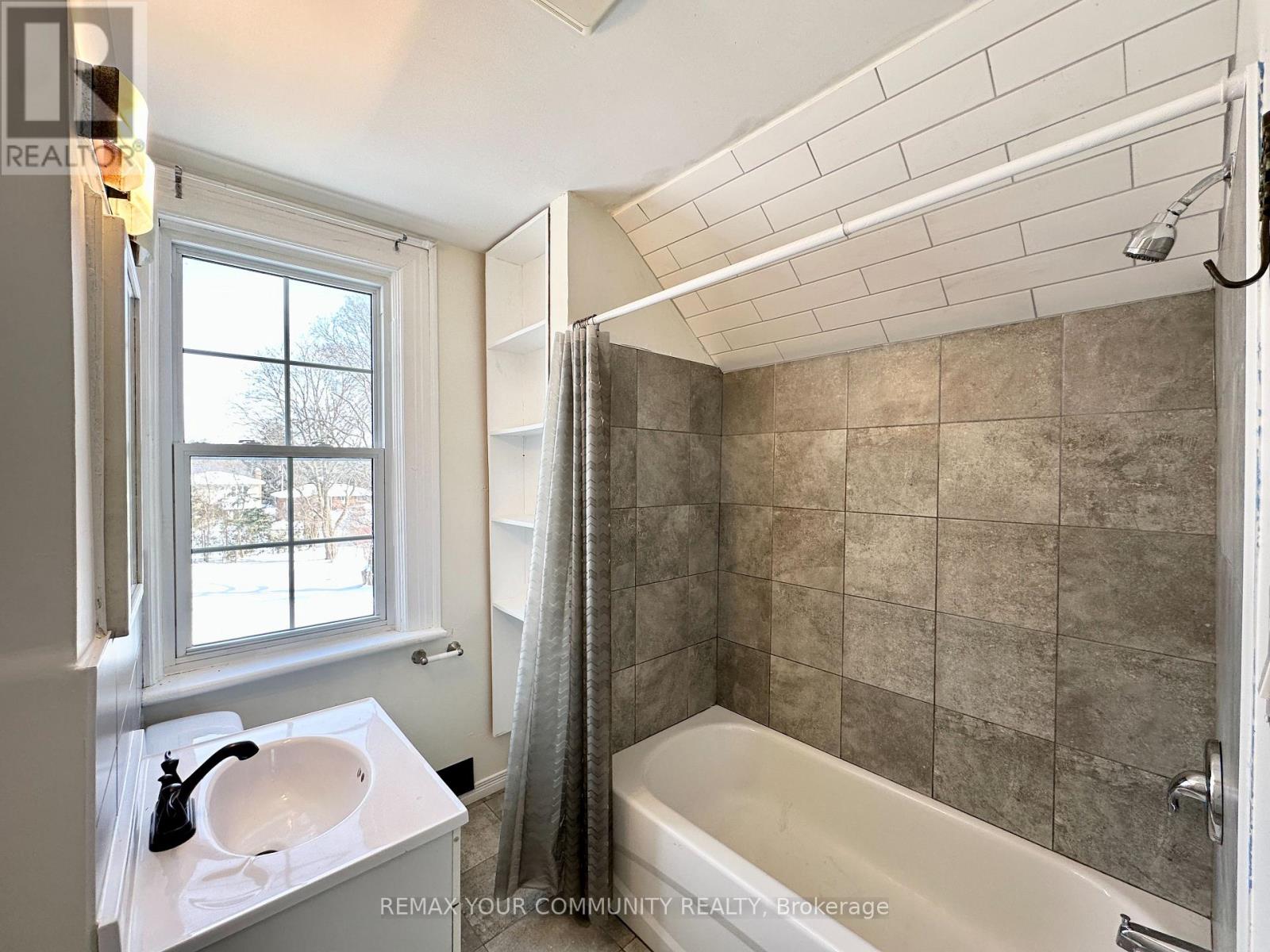 74 Adelaide Street S, Kawartha Lakes, Ontario  K9V 3K1 - Photo 14 - X12816890