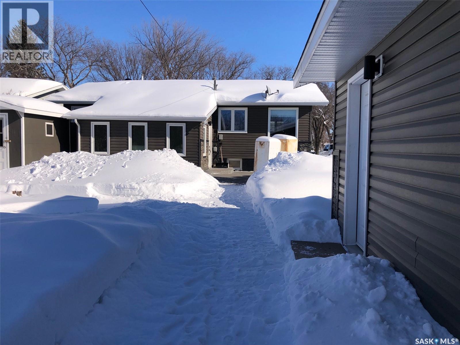 146 Jubilee Crescent, Canora, Saskatchewan  S0A 0L0 - Photo 5 - SK029110