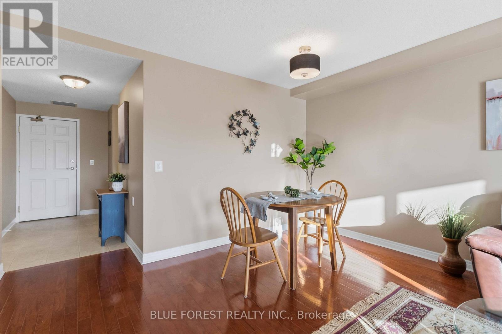 301 - 511 Gainsborough Road, London North, Ontario  N6G 4Z5 - Photo 4 - X12753070