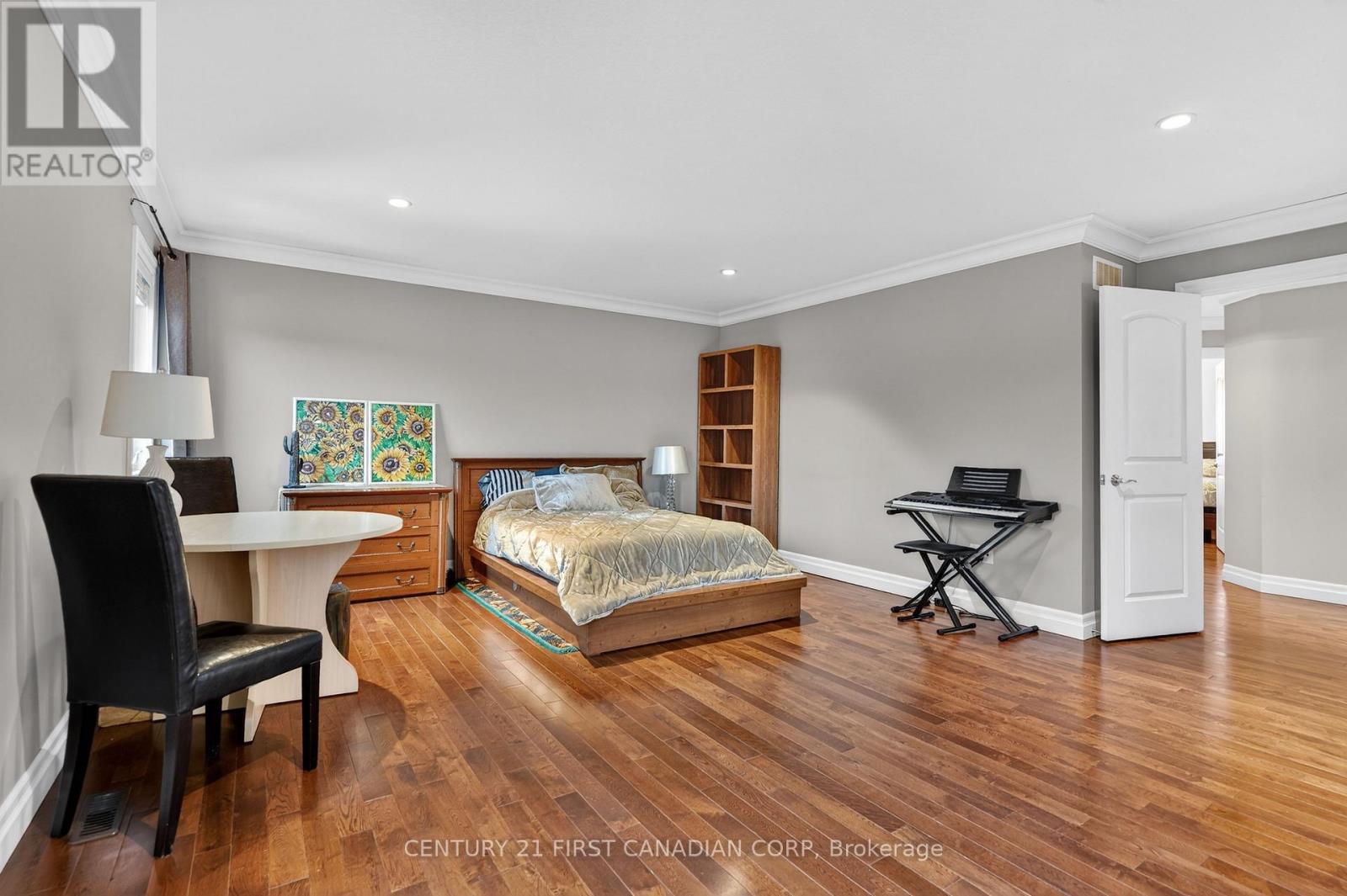 1310 Oakcrossing Road, London North, Ontario  N6H 0C1 - Photo 23 - X12804064