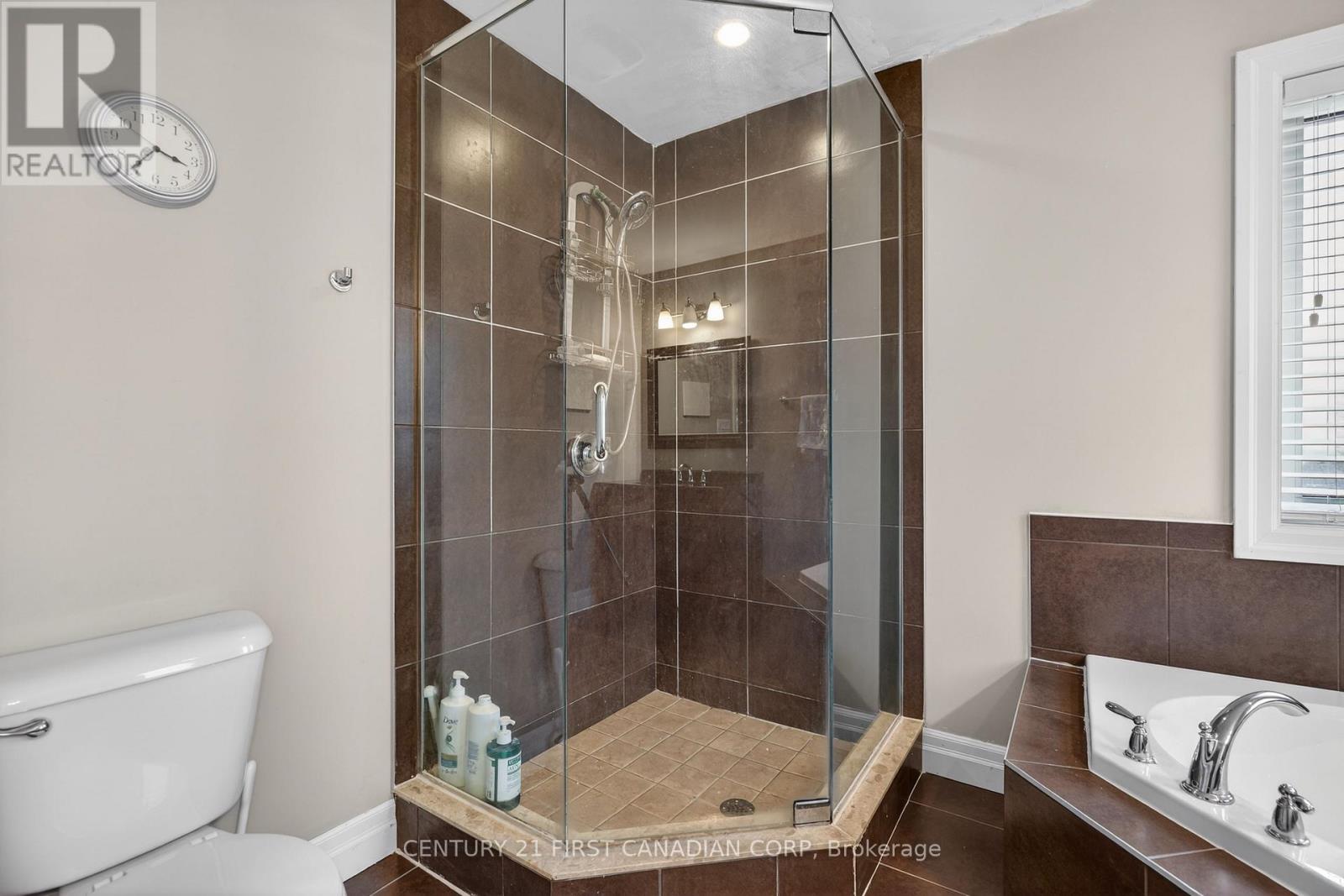 1310 Oakcrossing Road, London North, Ontario  N6H 0C1 - Photo 26 - X12804064