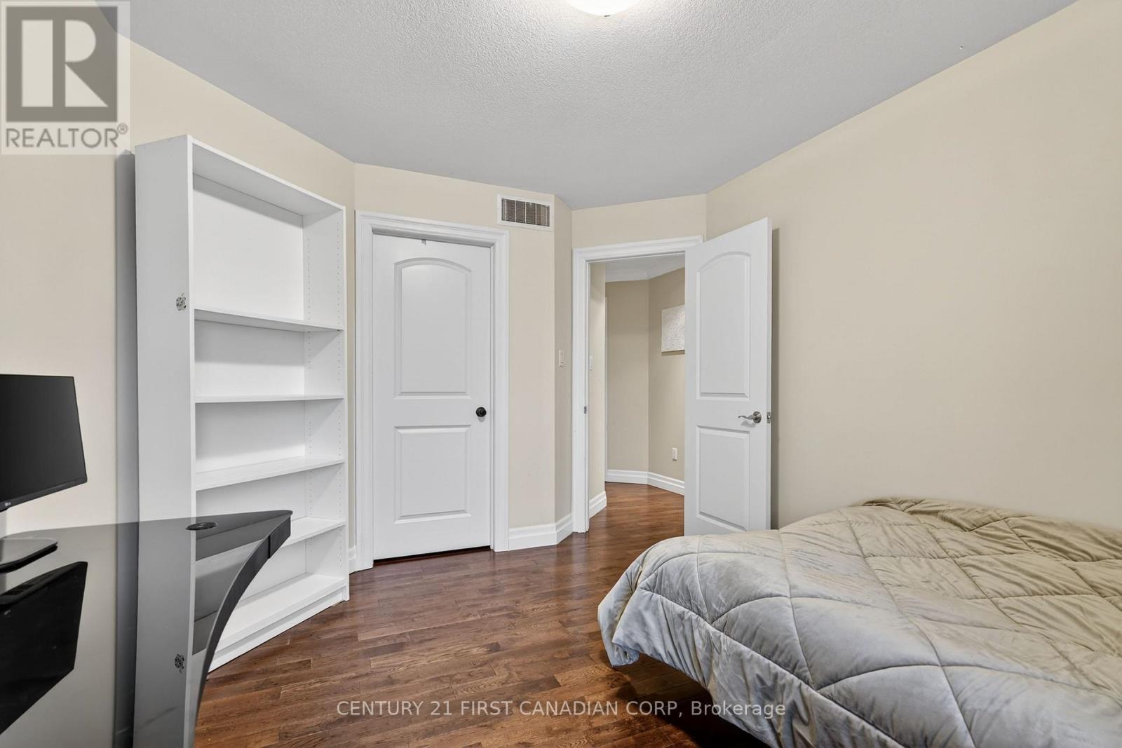 1310 Oakcrossing Road, London North, Ontario  N6H 0C1 - Photo 30 - X12804064