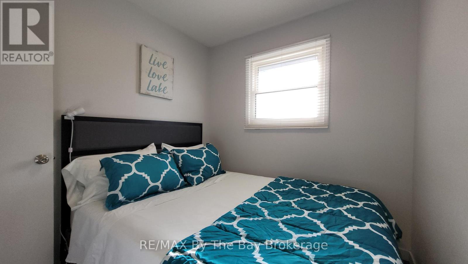 18 16th Street S, Wasaga Beach, Ontario  L9Z 2H4 - Photo 15 - S12817070