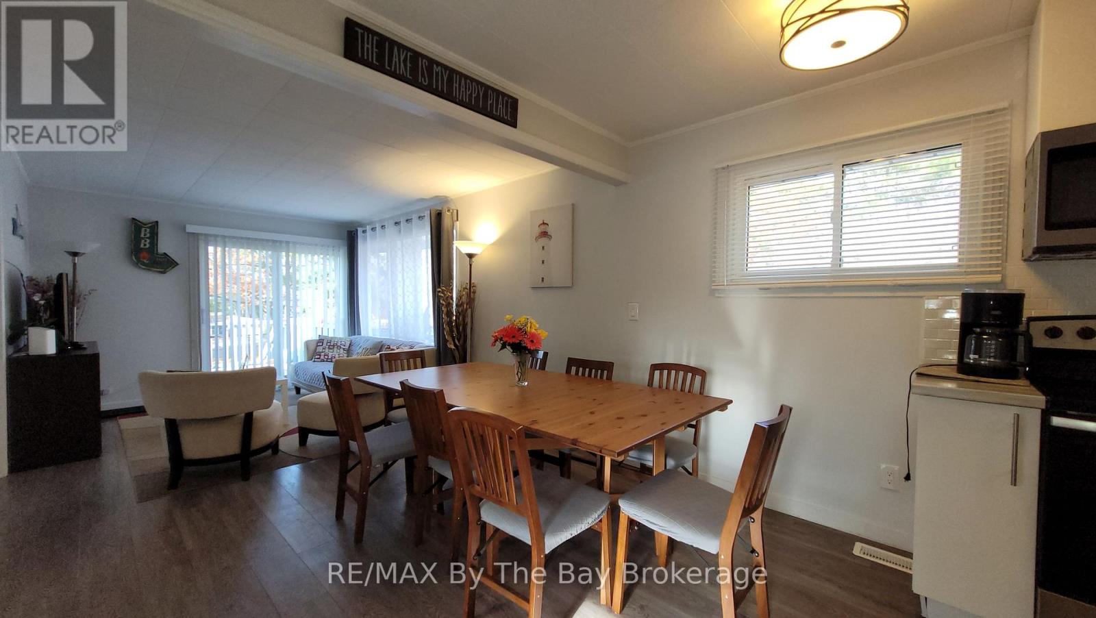 18 16th Street S, Wasaga Beach, Ontario  L9Z 2H4 - Photo 9 - S12817070