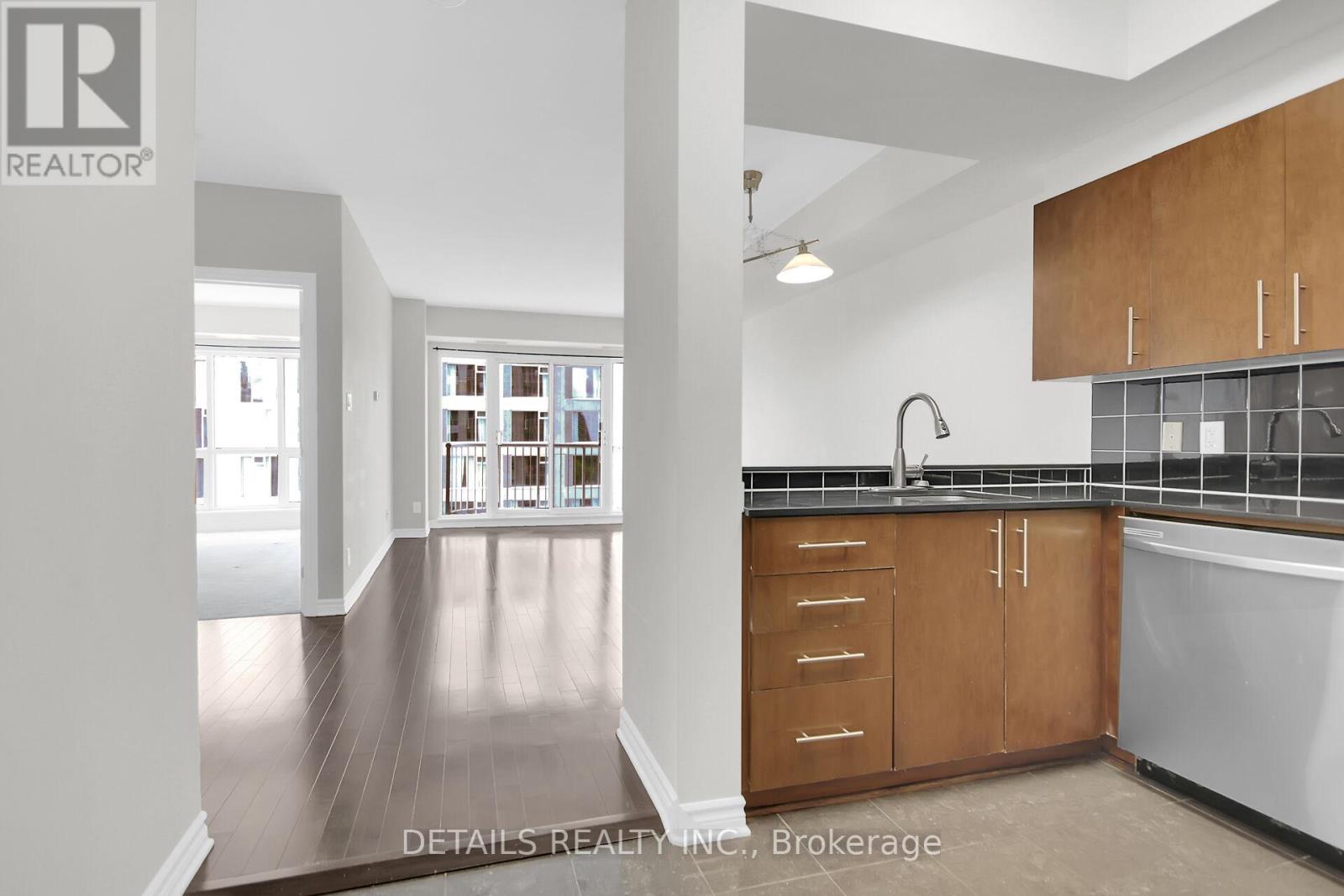 1202 - 200 Rideau Street, Ottawa, Ontario  K1N 5Y1 - Photo 5 - X12595478