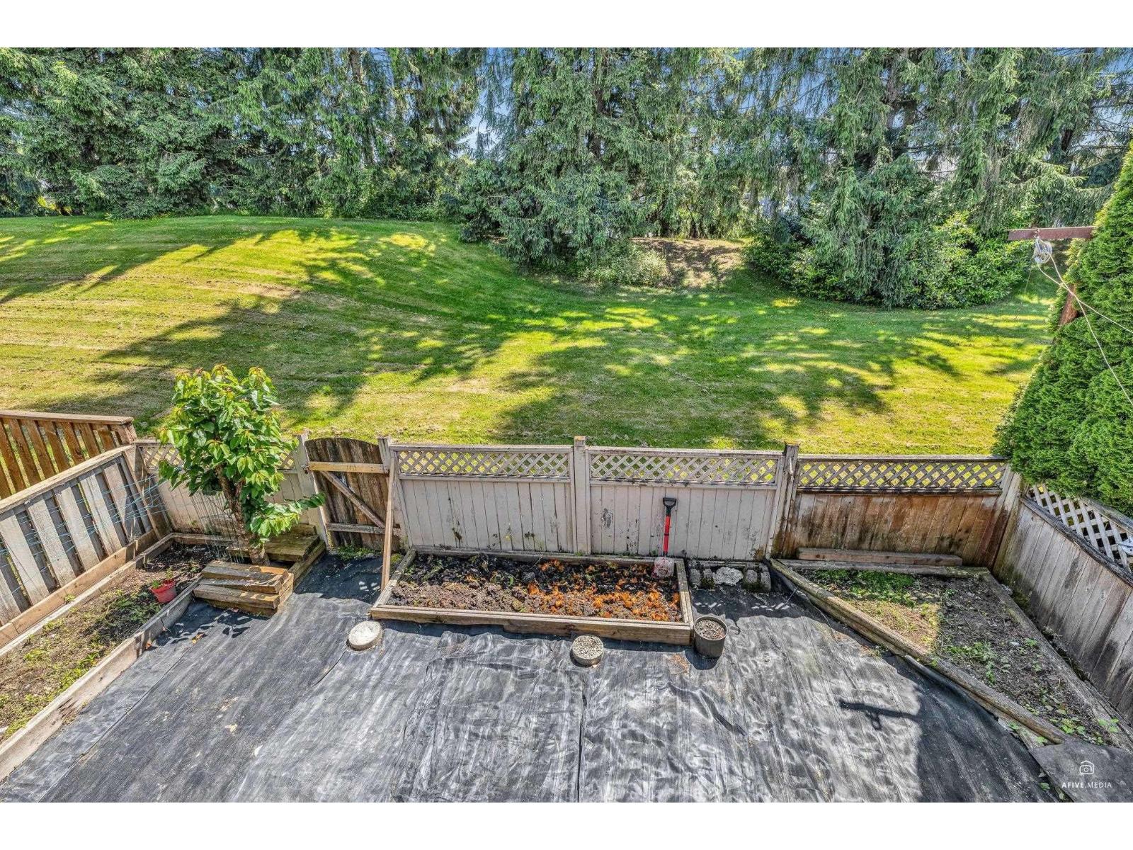 216 Davis Crescent, Langley, British Columbia  V4W 3K7 - Photo 3 - R3092633