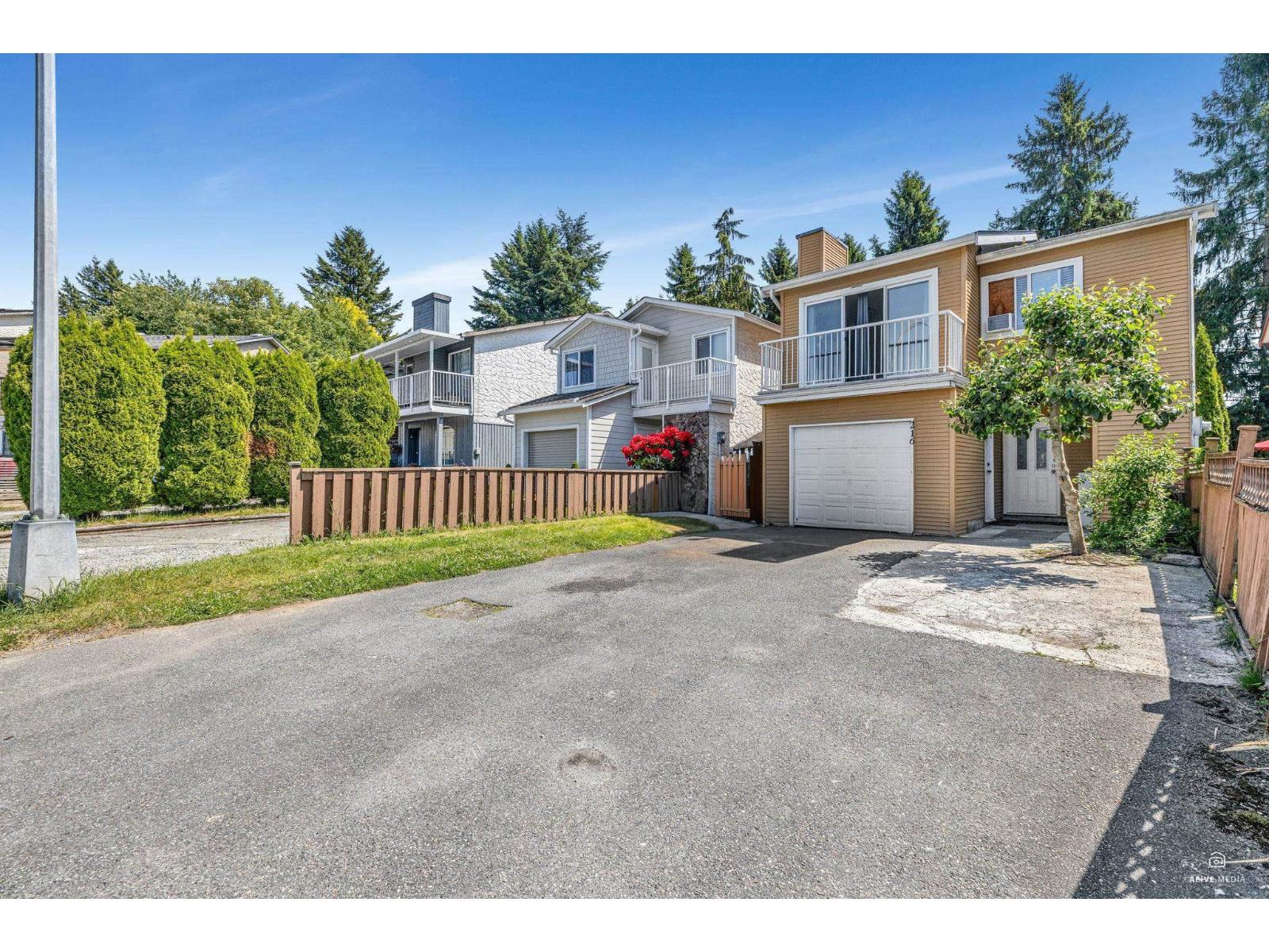 216 DAVIS CRESCENT, Langley, British Columbia