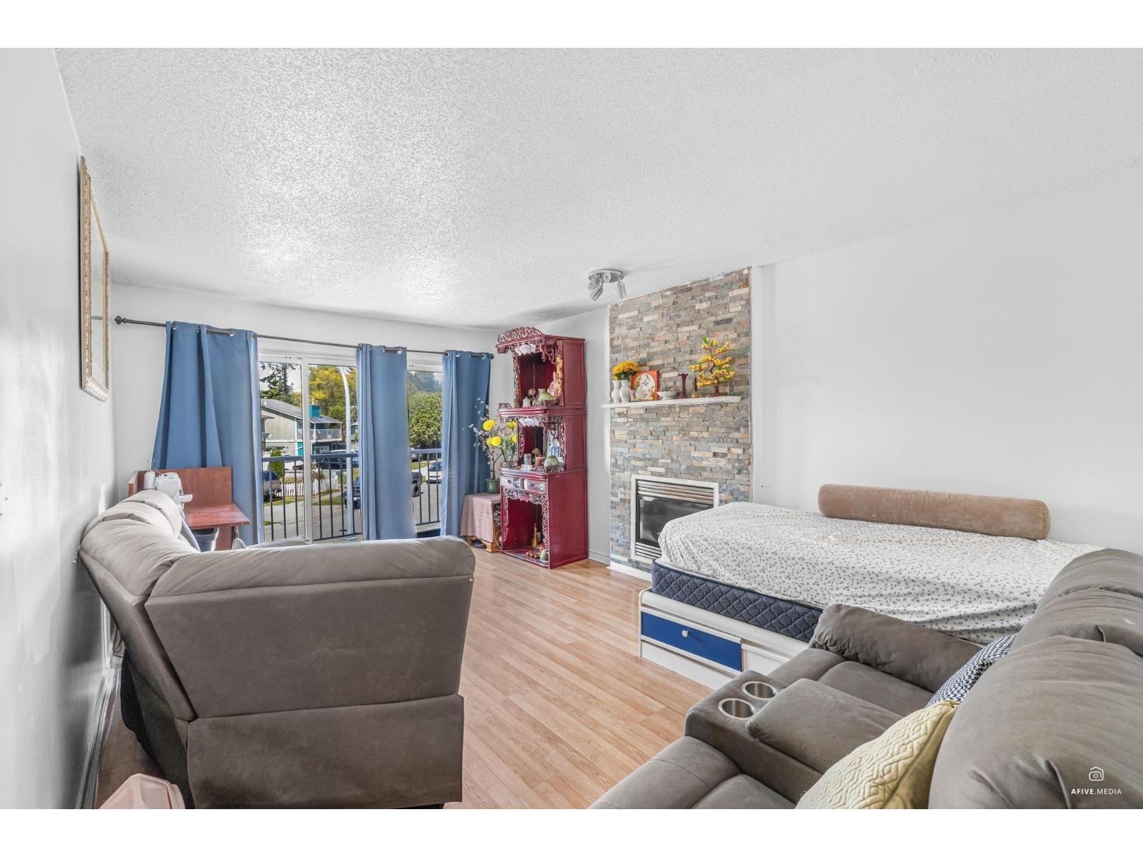 216 Davis Crescent, Langley, British Columbia  V4W 3K7 - Photo 9 - R3092633