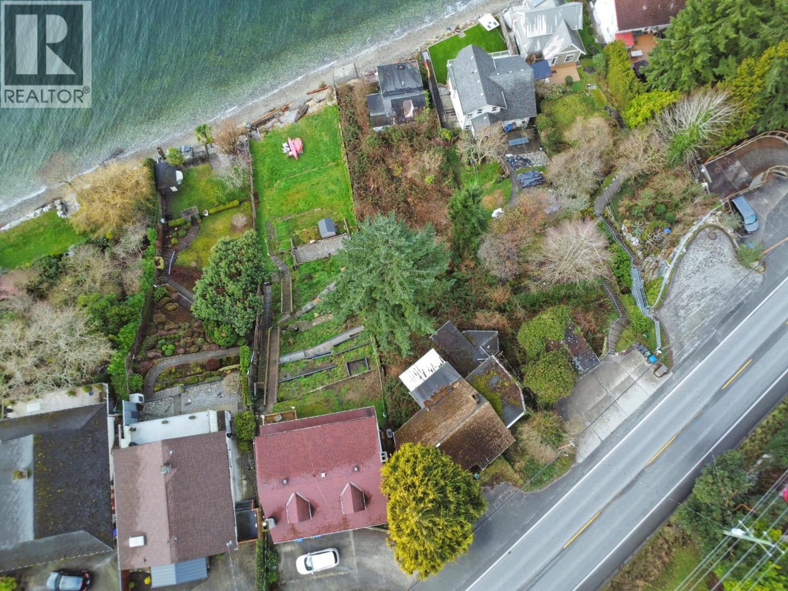 5225b Sunshine Coast Highway, Sechelt, British Columbia  V7Z 0C4 - Photo 10 - R3092747