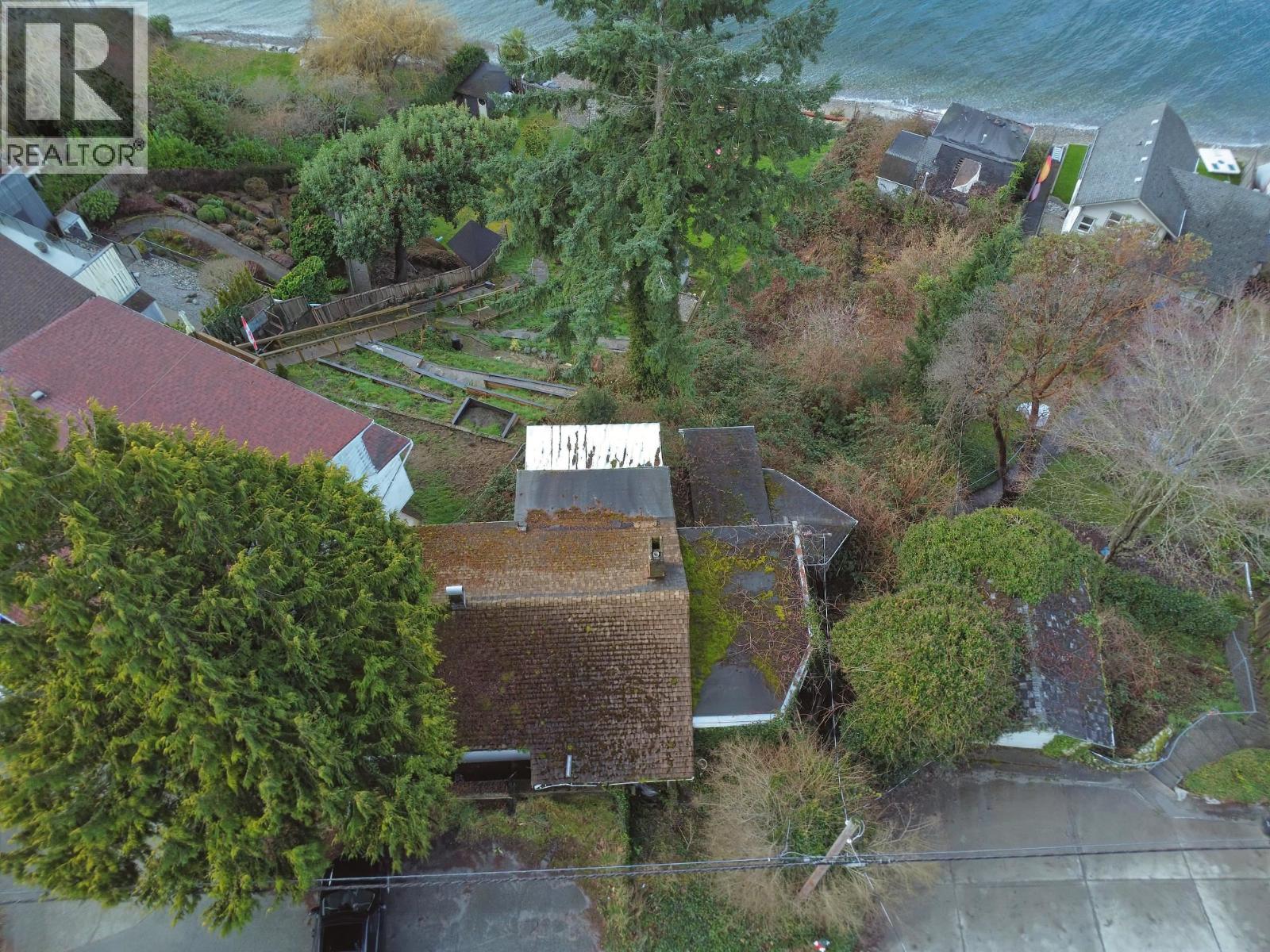 5225b Sunshine Coast Highway, Sechelt, British Columbia  V7Z 0C4 - Photo 6 - R3092747