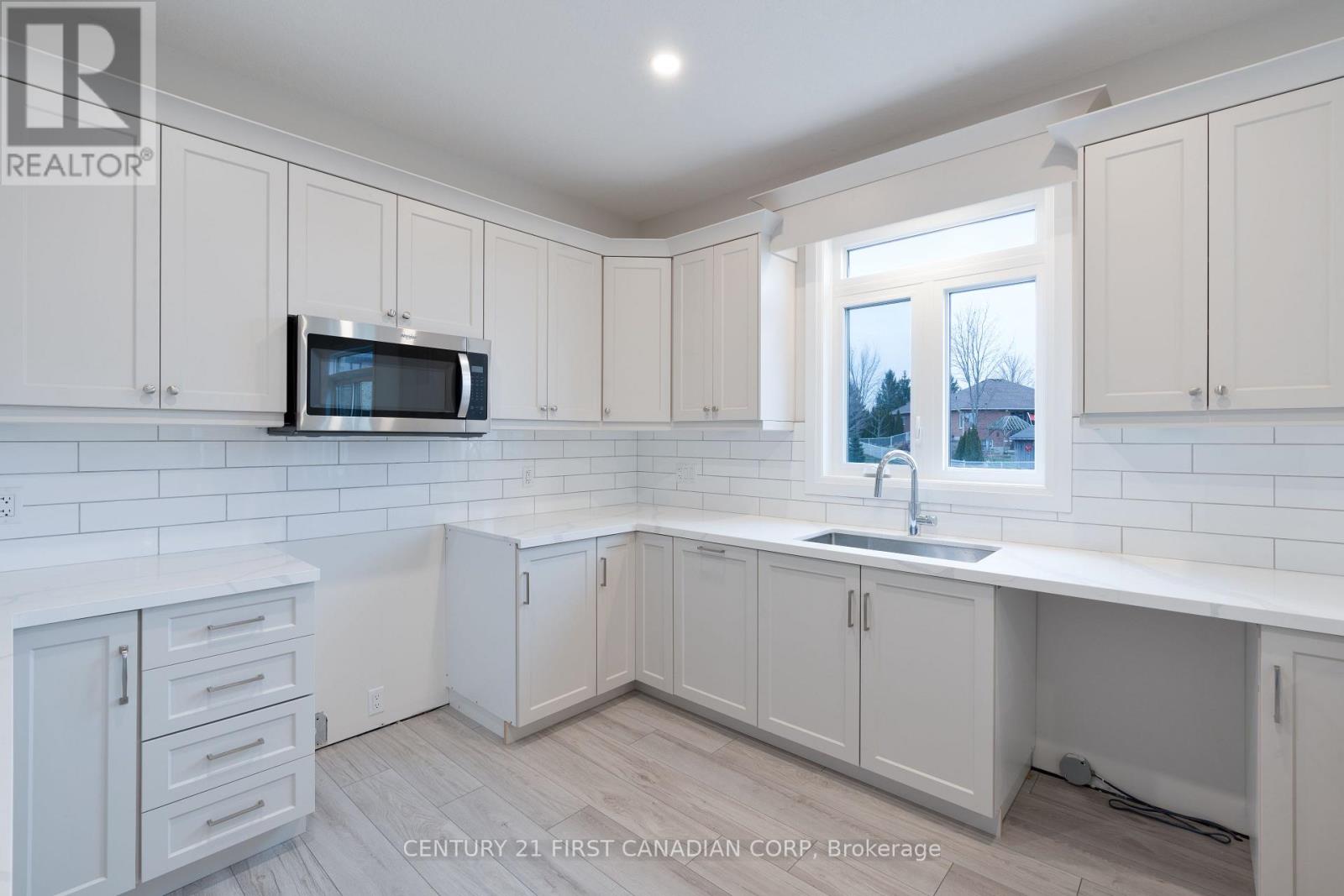 241 Leitch Street, Dutton/dunwich, Ontario  N0L 1J0 - Photo 14 - X12816996