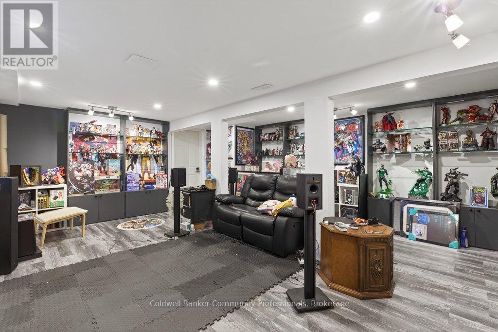 42 Lasila Court, Hamilton, Ontario  L9C 7B6 - Photo 28 - X12816590