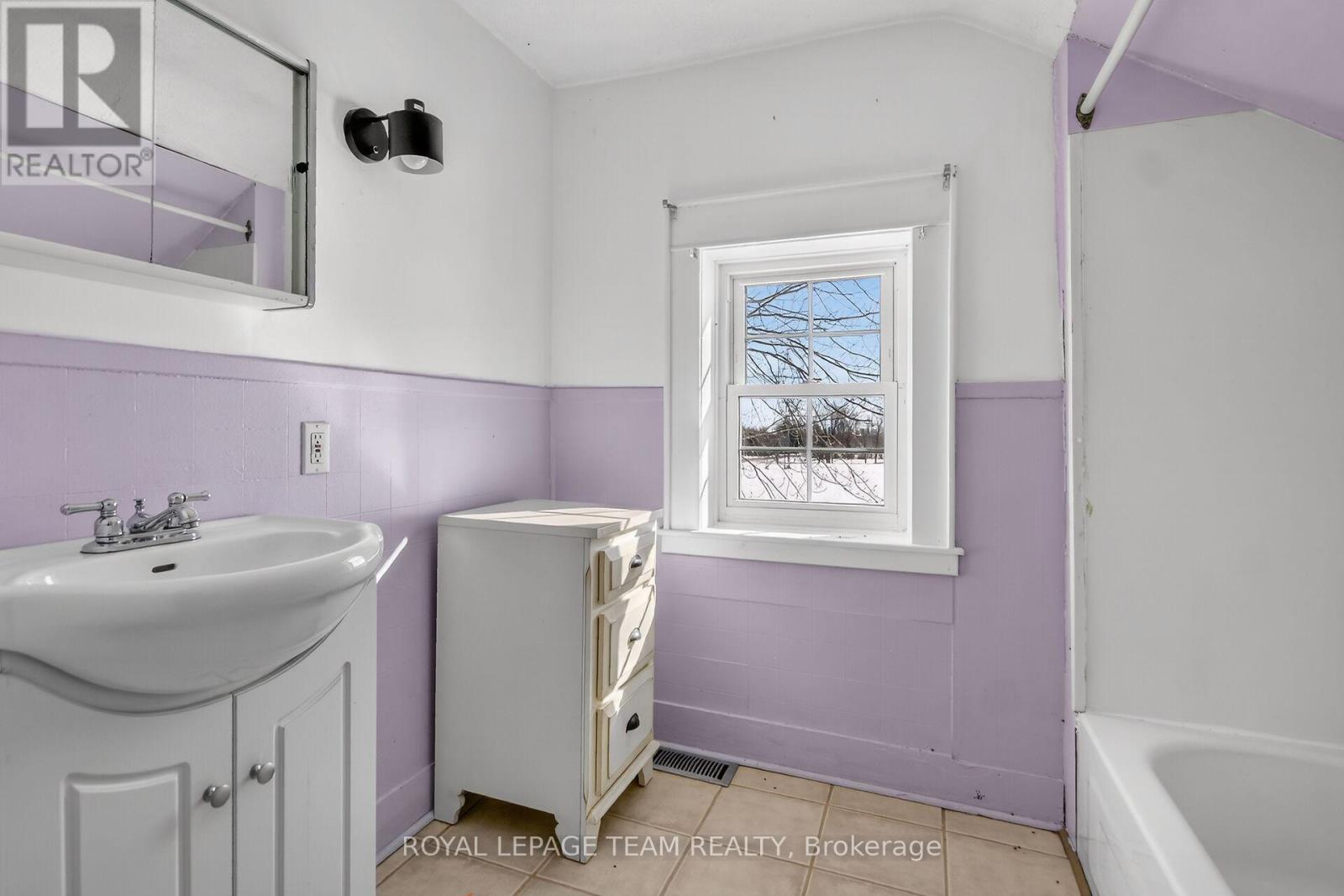 3072 Yorks Corners Road, Ottawa, Ontario  K0A 2X0 - Photo 44 - X12816990