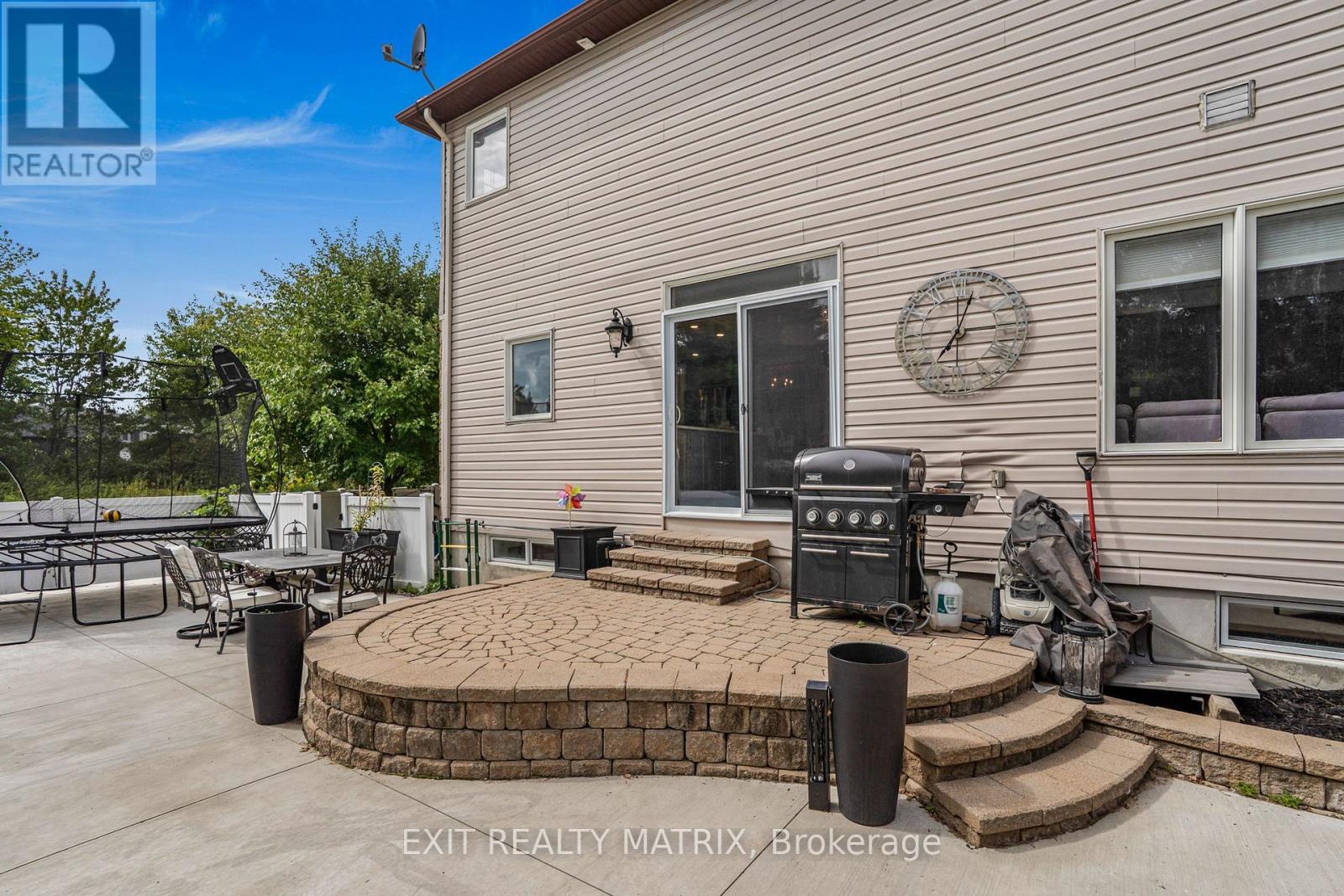 116 Lamadeleine Boulevard, Russell, Ontario  K0A 1W1 - Photo 45 - X12817092