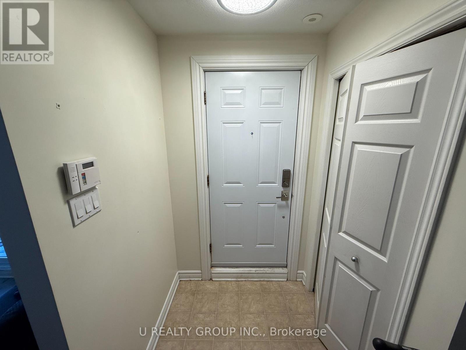 4 - 175 Water Bridge Drive, Ottawa, Ontario  K2G 7G3 - Photo 3 - X12817118