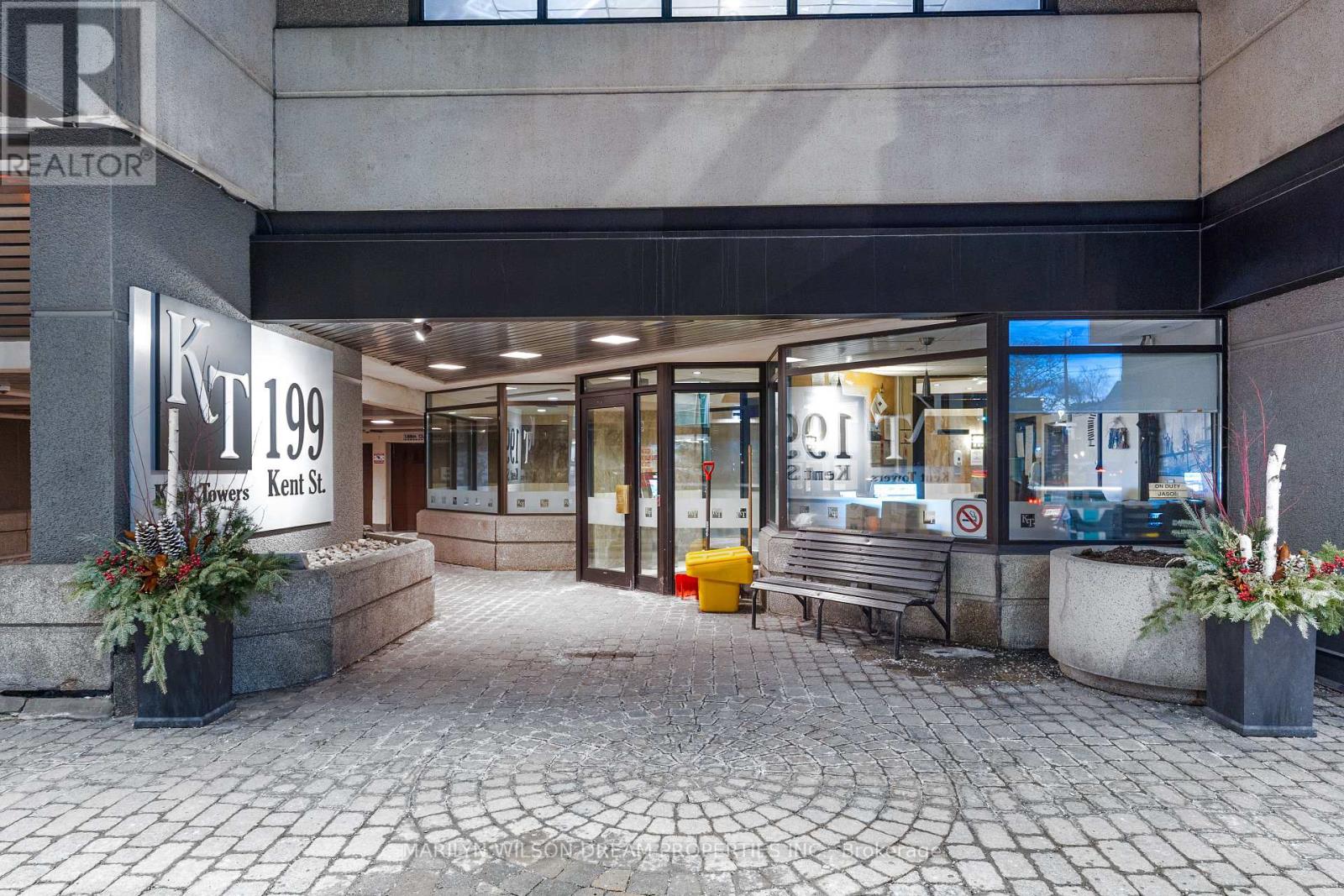 2107 - 199 Kent Street, Ottawa, Ontario  K2P 2K8 - Photo 2 - X12817136
