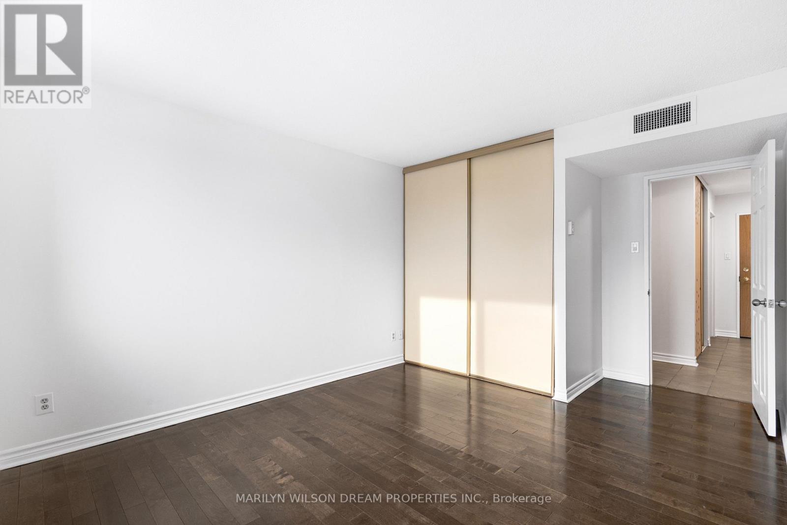 2107 - 199 Kent Street, Ottawa, Ontario  K2P 2K8 - Photo 32 - X12817136