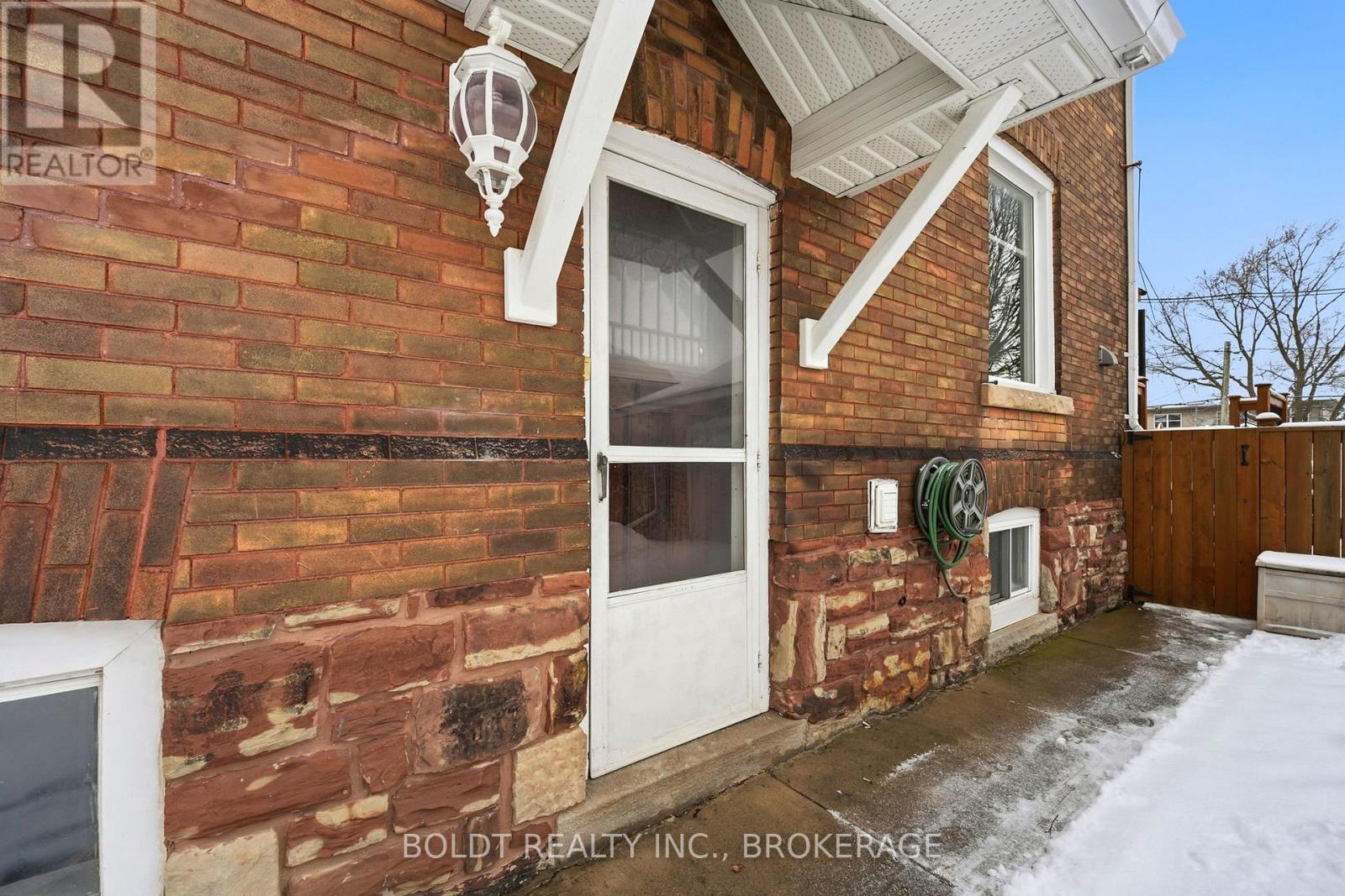 23 Almond Street, St. Catharines, Ontario  L2T 1G1 - Photo 35 - X12817074