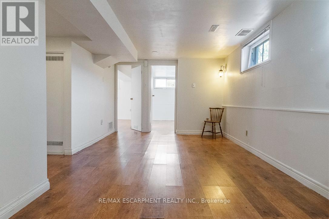 2012 Bonnymede Drive, Mississauga, Ontario  L5J 1E3 - Photo 10 - W12579266