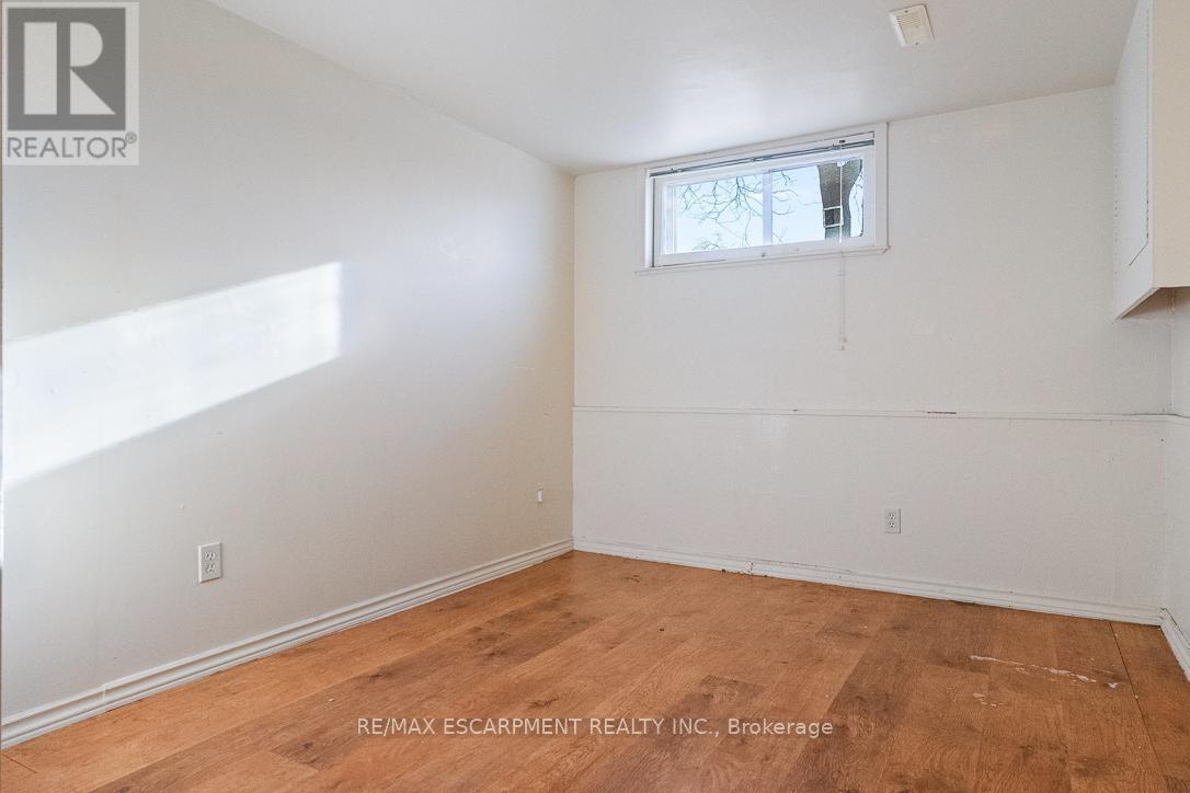 2012 Bonnymede Drive, Mississauga, Ontario  L5J 1E3 - Photo 16 - W12579266