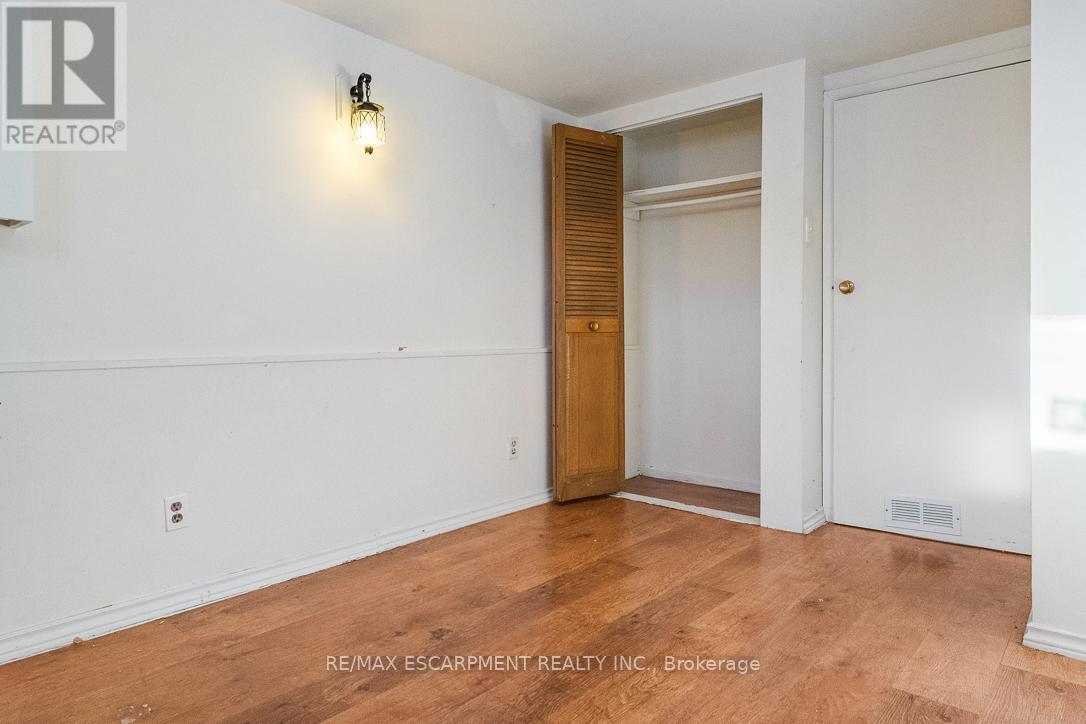 2012 Bonnymede Drive, Mississauga, Ontario  L5J 1E3 - Photo 17 - W12579266