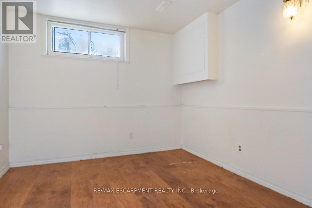 2012 Bonnymede Drive, Mississauga, Ontario  L5J 1E3 - Photo 15 - W12579266