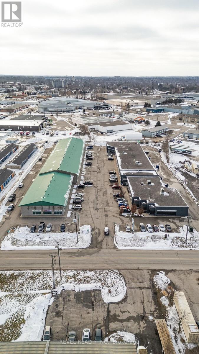 12-Upper - 45 Dalkeith Drive, Brantford, Ontario  N3P 1M1 - Photo 22 - X12816940