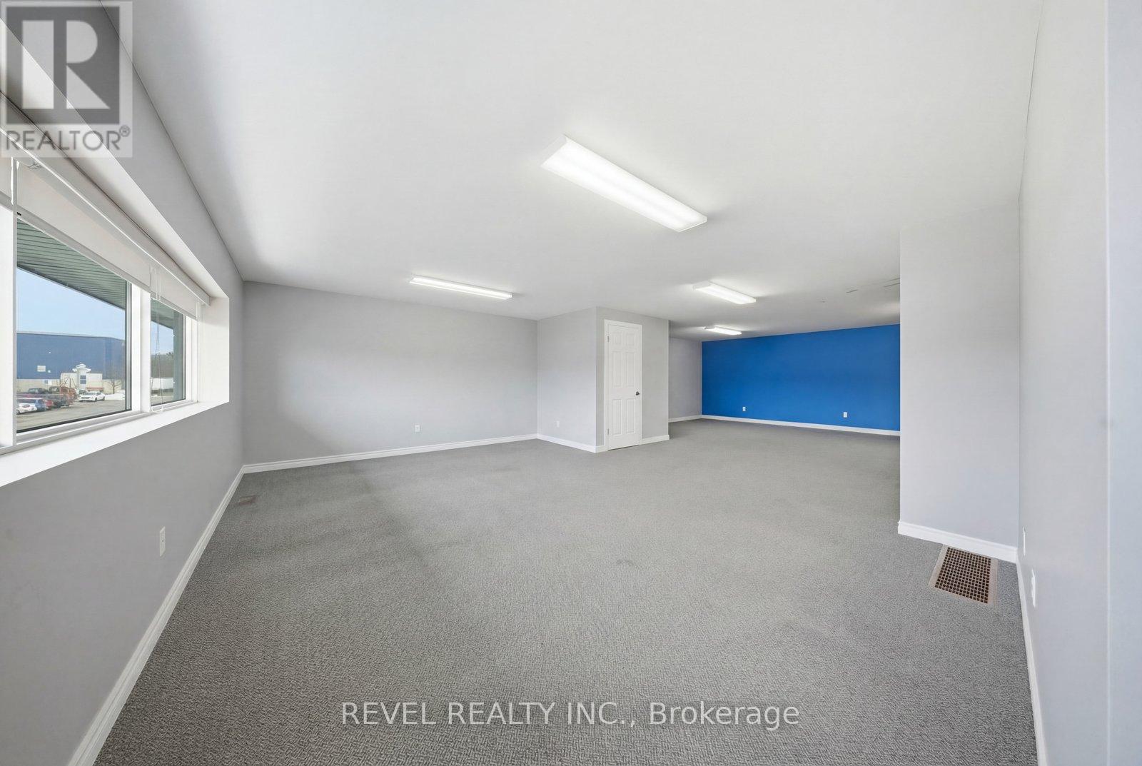 12-Upper - 45 Dalkeith Drive, Brantford, Ontario  N3P 1M1 - Photo 6 - X12816940