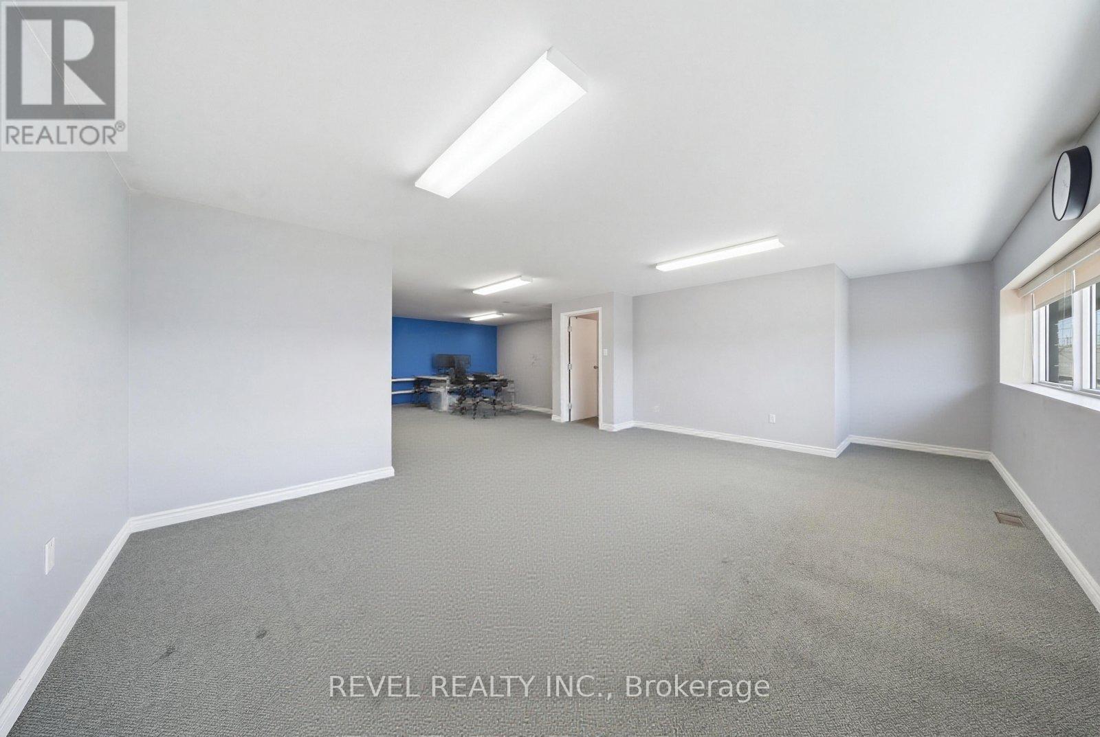 12-Upper - 45 Dalkeith Drive, Brantford, Ontario  N3P 1M1 - Photo 8 - X12816940