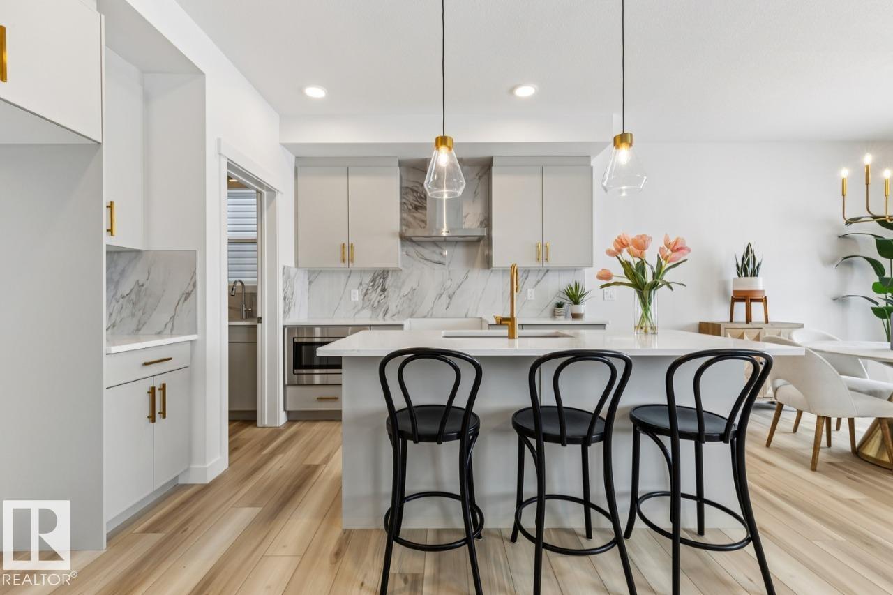 923 18 Av Nw, Edmonton, Alberta  T6T 2X3 - Photo 8 - E4469196