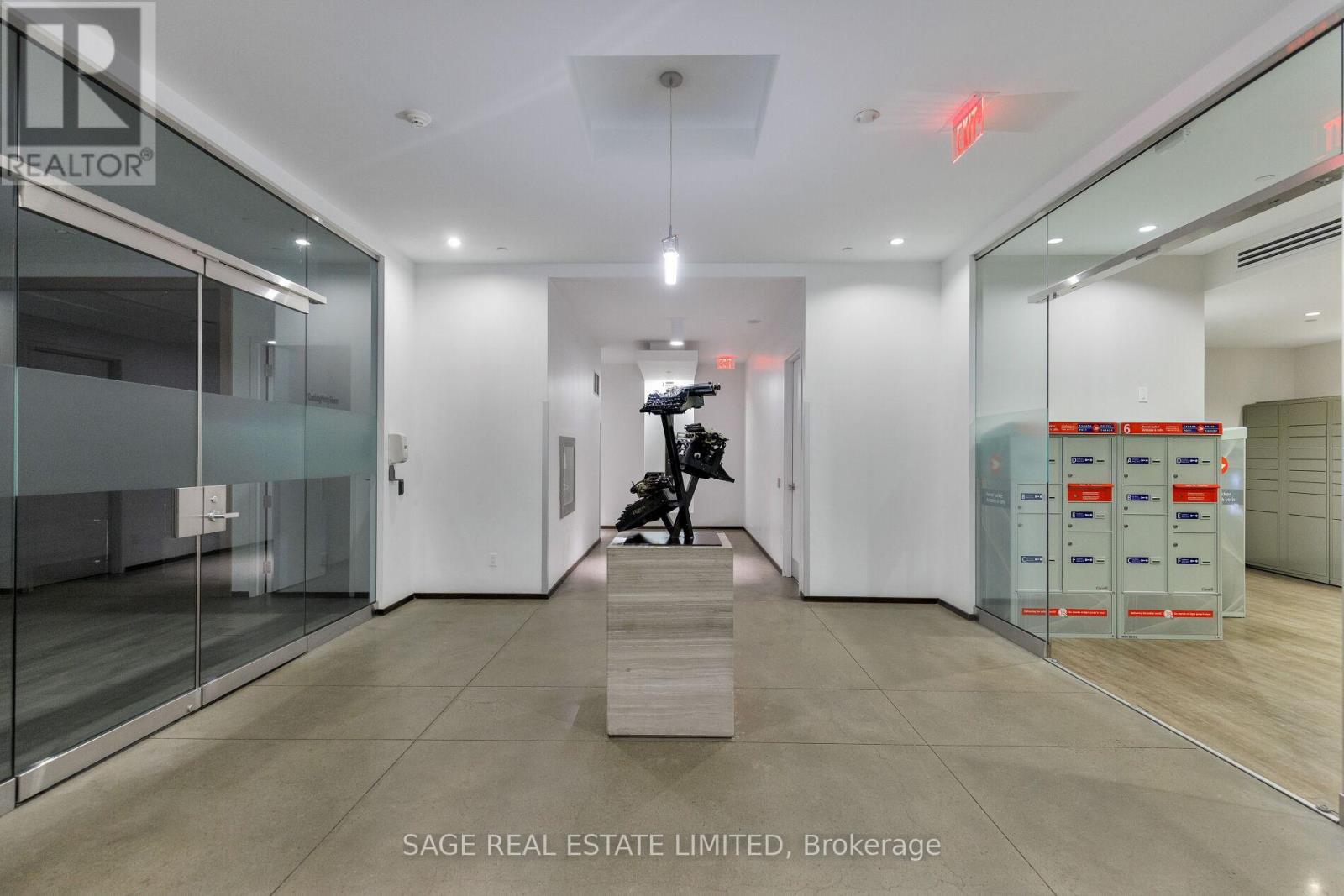 613 - 1030 King Street W, Toronto, Ontario  M6K 3N3 - Photo 4 - C12817028