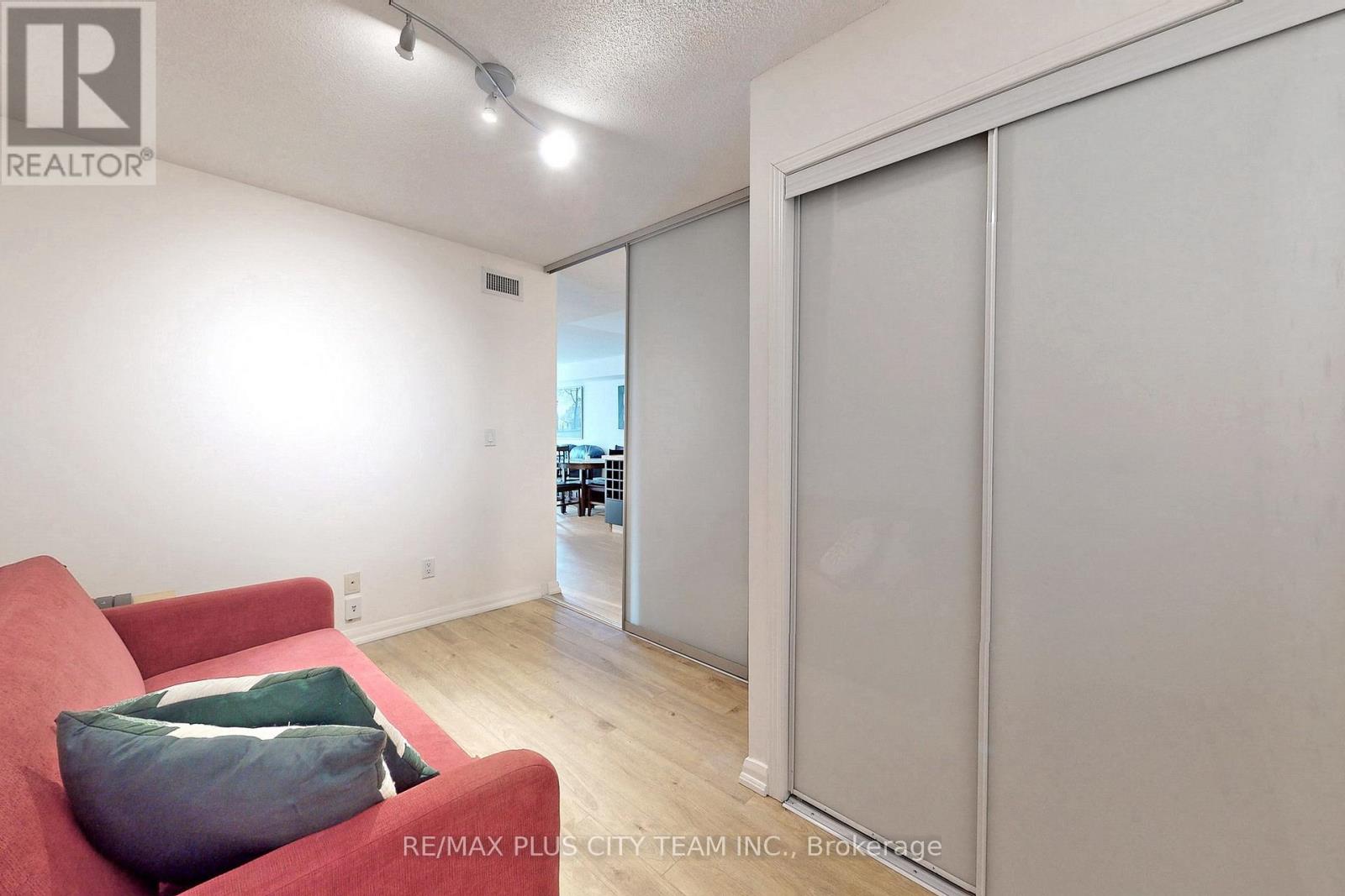 308 - 111 Elizabeth Street, Toronto, Ontario  M5G 1P7 - Photo 19 - C12817038