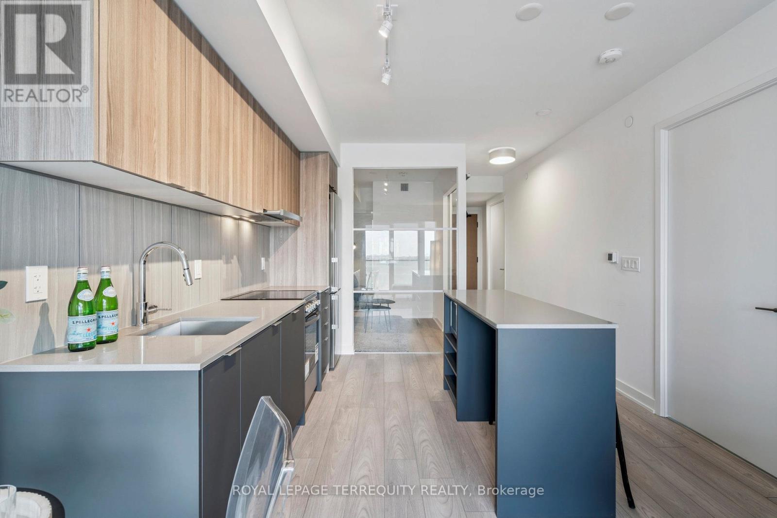 809 - 8 Tippett Road, Toronto, Ontario  M3H 0E7 - Photo 11 - C12817142