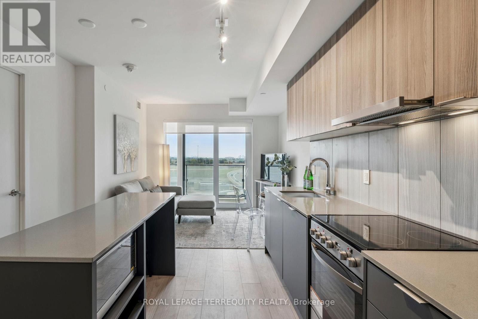 809 - 8 Tippett Road, Toronto, Ontario  M3H 0E7 - Photo 15 - C12817142